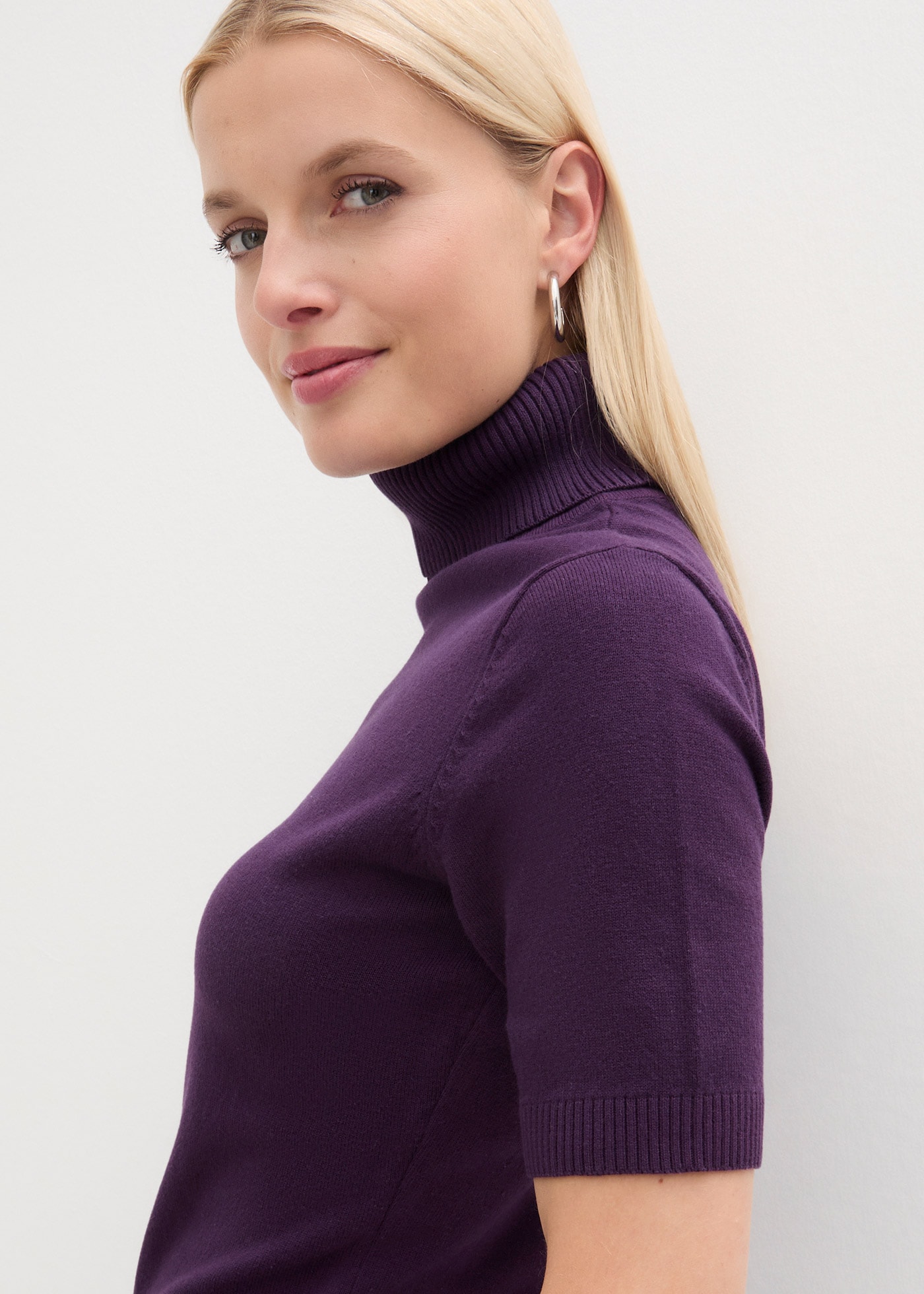 bonprix Kurzarmpullover »Rollkragenpullover, Kurzarm« im Feinstrick-Baumwoll-Mix, mit hohem Rollkragen