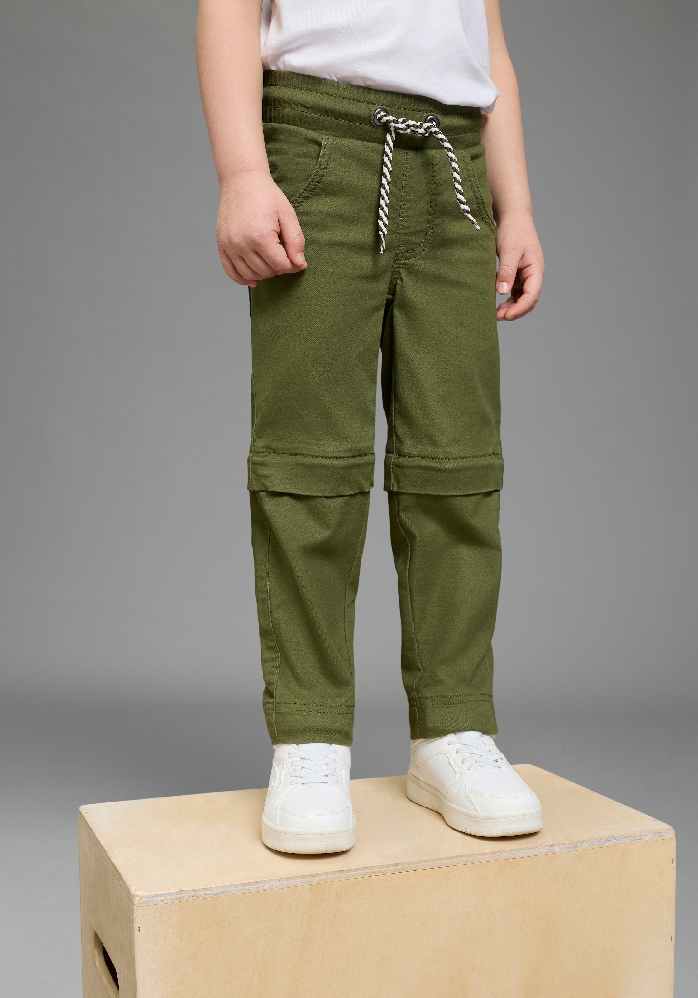 KIDSWORLD Webhose »2 in1 Hose, Zip-Away Hose für Jungen«  aus lang macht kurz, 2in1 Hose, gerade Beinform, mit Gummizug