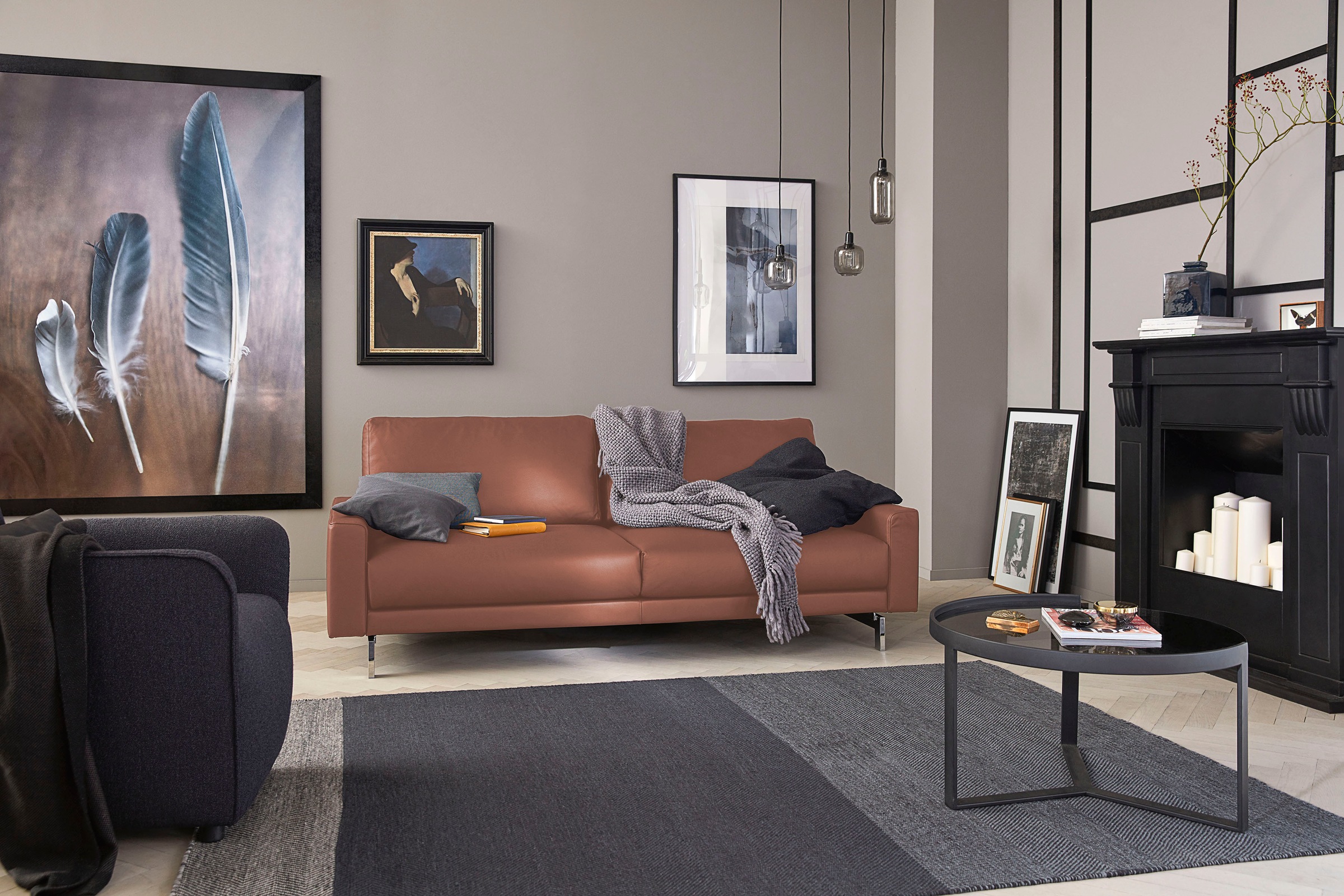 hülsta sofa 2,5-Sitzer »hs.450«, Fußgestell Chrom glänzend, Breite 184 cm wahlweise in Stoff oder Leder, mit schmaler Armlehne