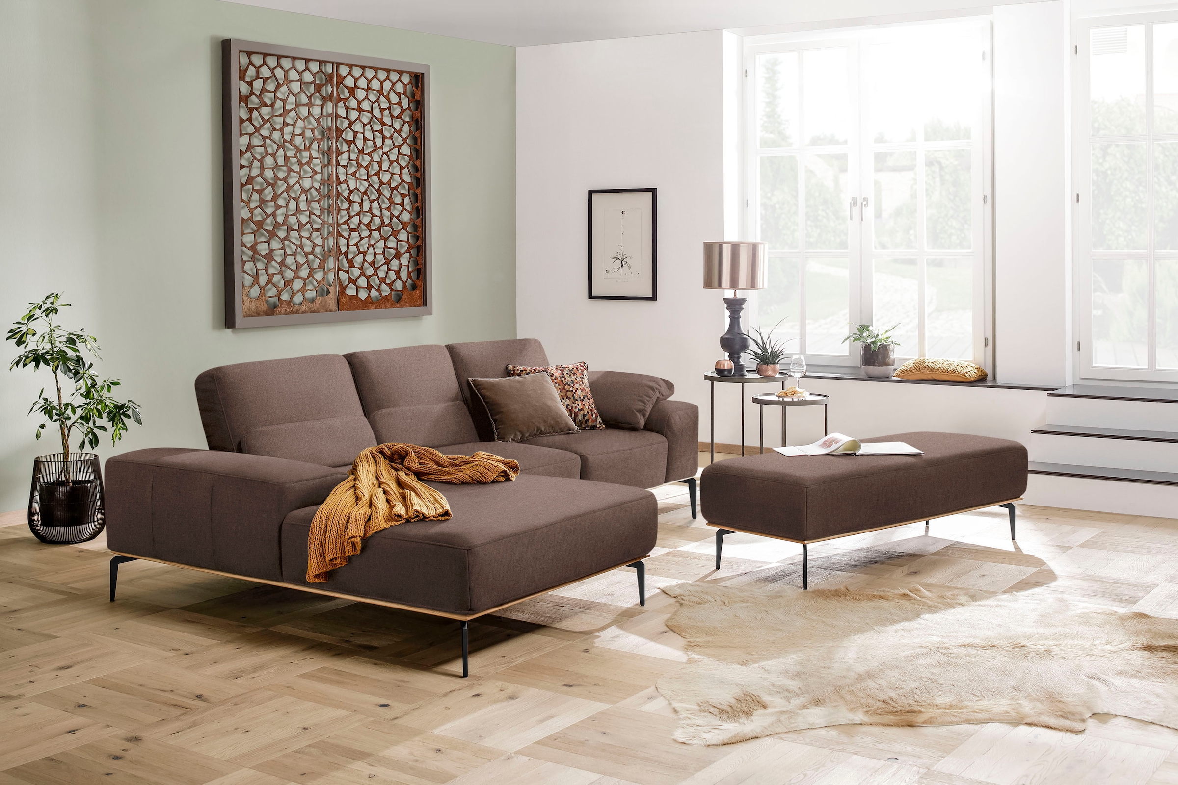 W.SCHILLIG Ecksofa »run, Designsofa mit tollem Sitzkomfort, bequem, L-Form«, mit Holzsockel, Füße in Schwarz pulverbeschichtet, Breite 279 cm