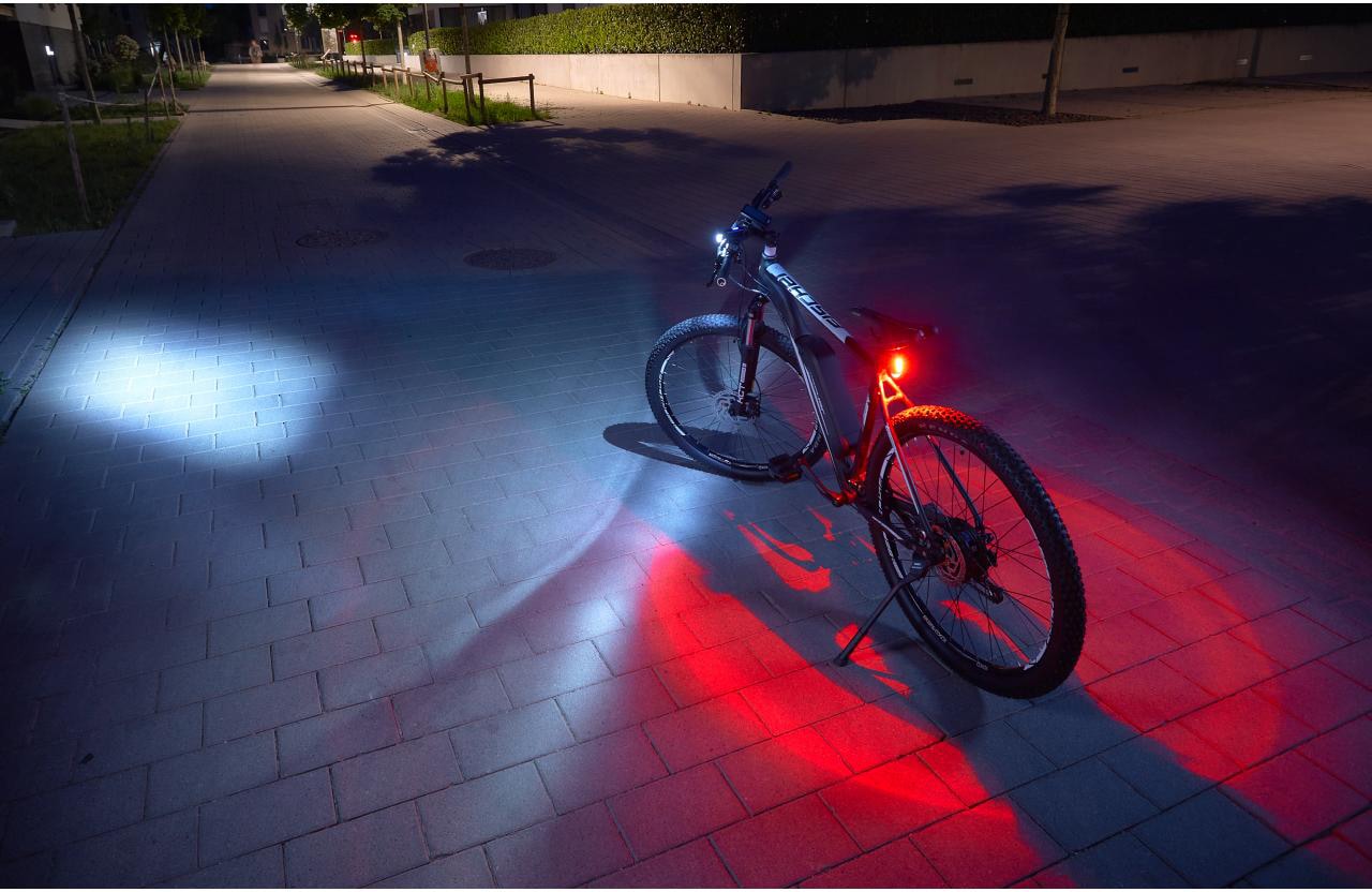 FISCHER Fahrrad Fahrradbeleuchtung »Akku-USB-LED Bel.-Set Bodenbel. 60 Lux«, (3 tlg., Front- und Rücklicht)