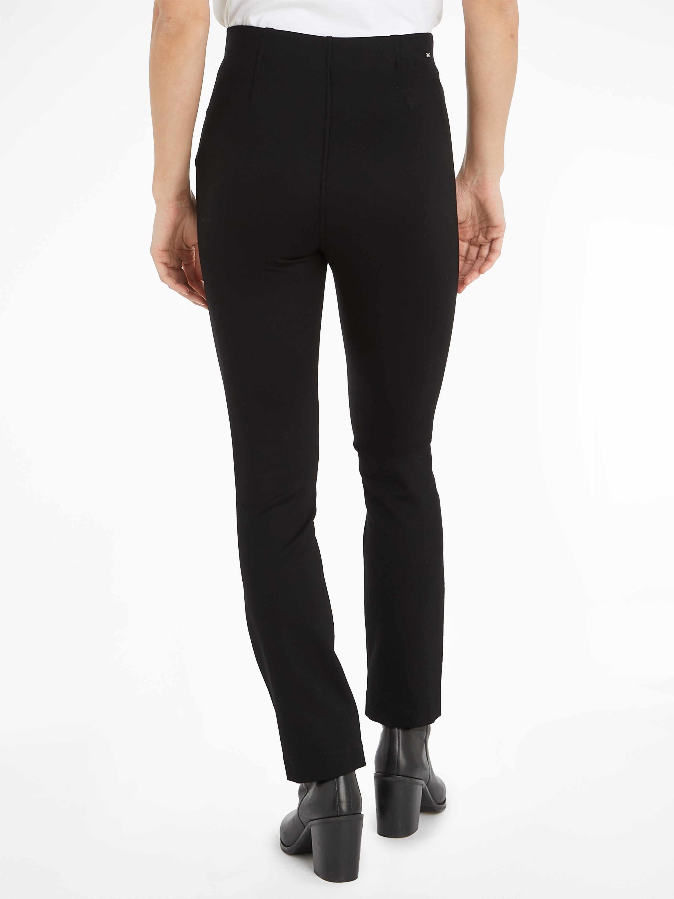 Tommy Hilfiger Strickhose »SLIM ELEVATED KNITTED PANT«, mit Metall-Markenlabel