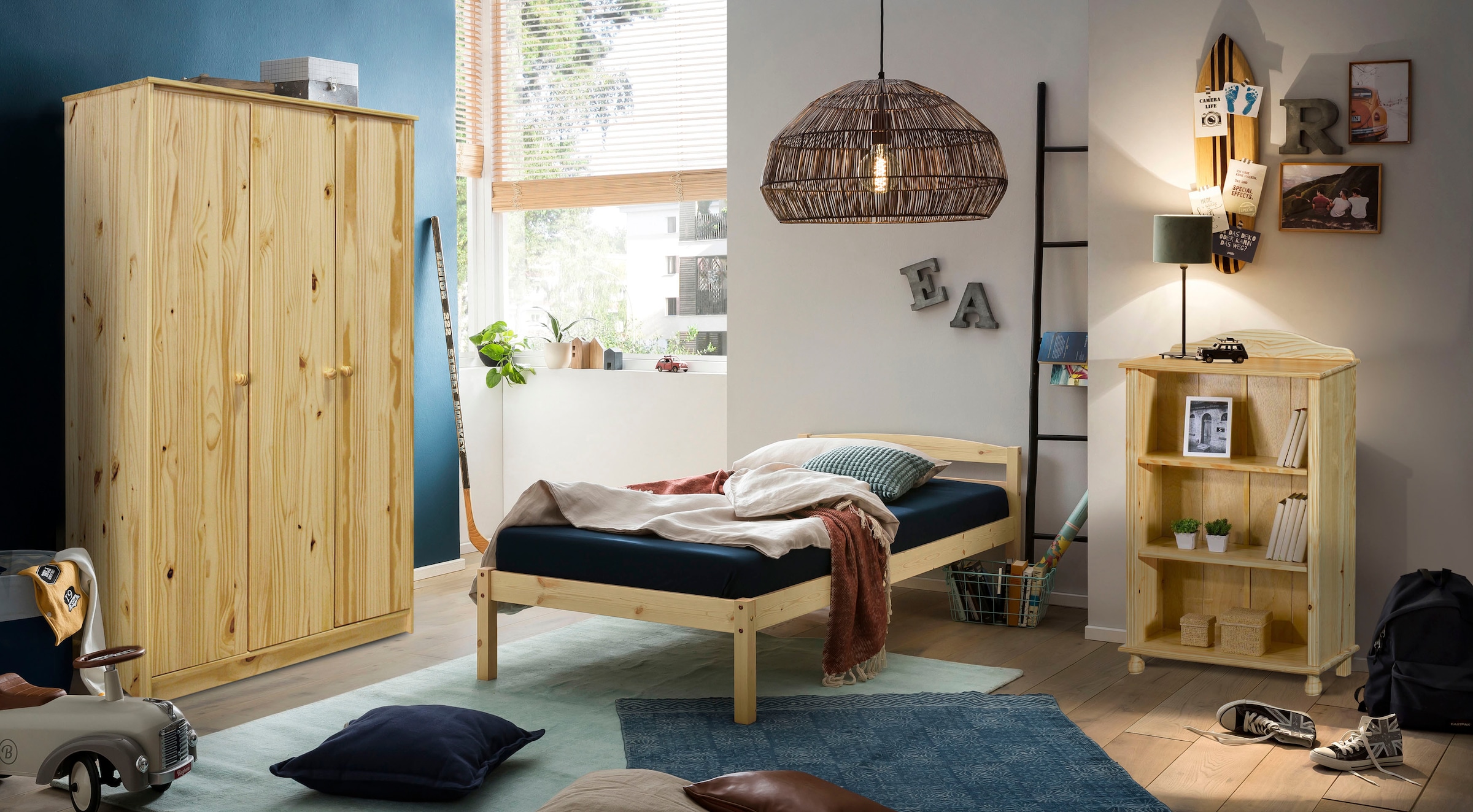 Home affaire Kleiderschrank 1 Stk. tlg. gefertigt aus massivem Kiefernholz