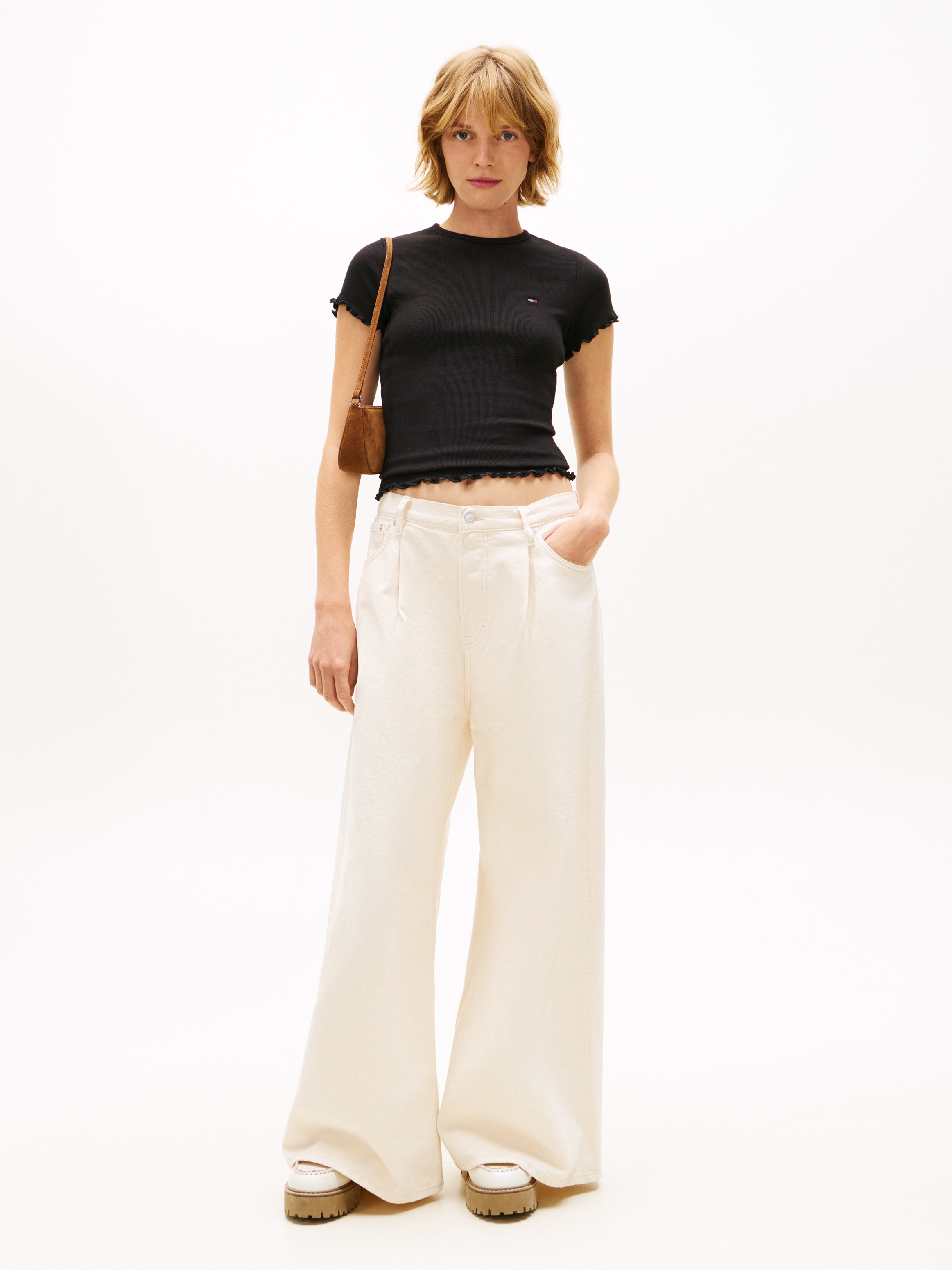 Tommy Jeans T-Shirt »TJW SLIM LETTUCE EDGE RIB SS« mit gerippter Struktur