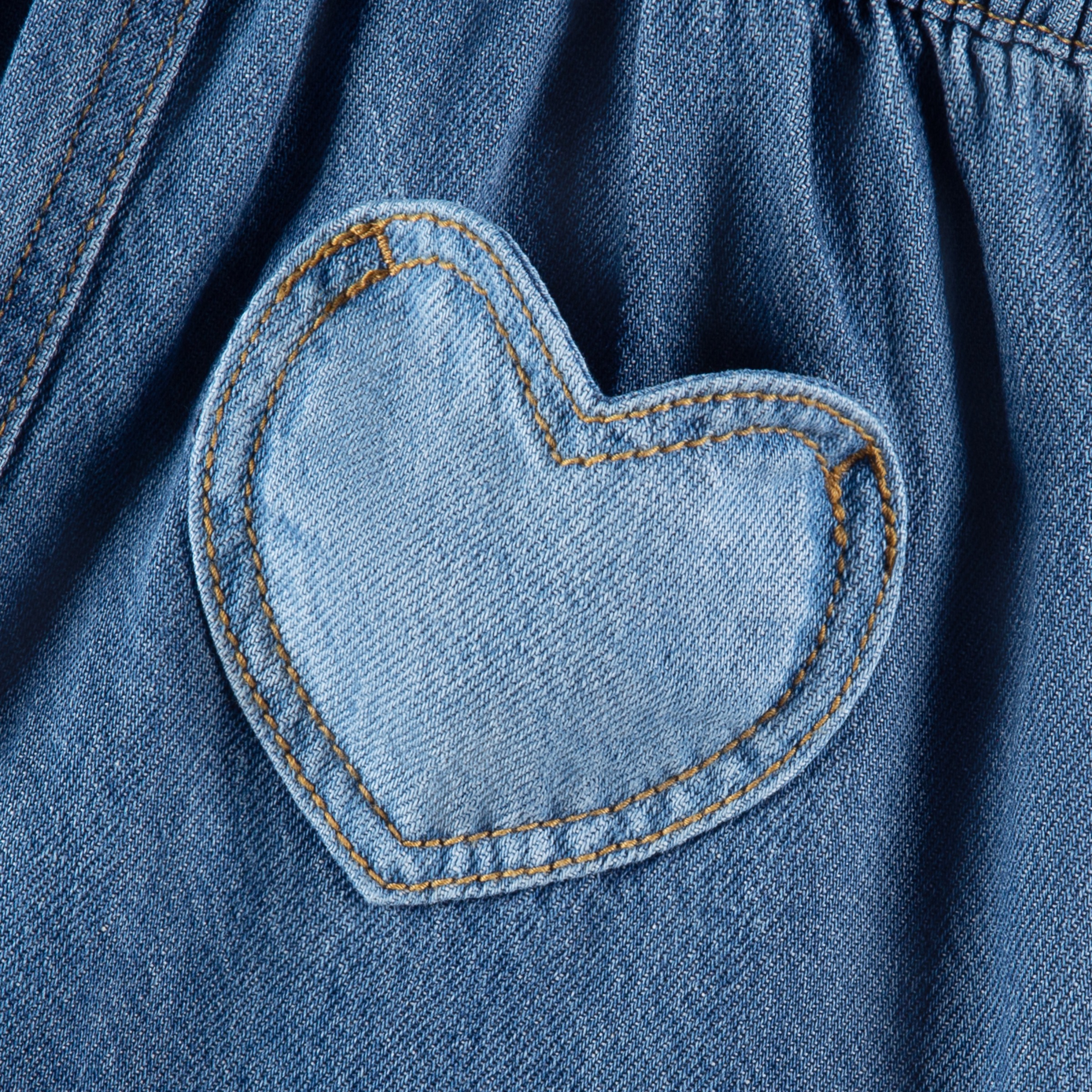 Levi's® Kids Jeanslatzhose »LVG OVERALL W HEARTS« mit süßen Herztaschen, super bequem