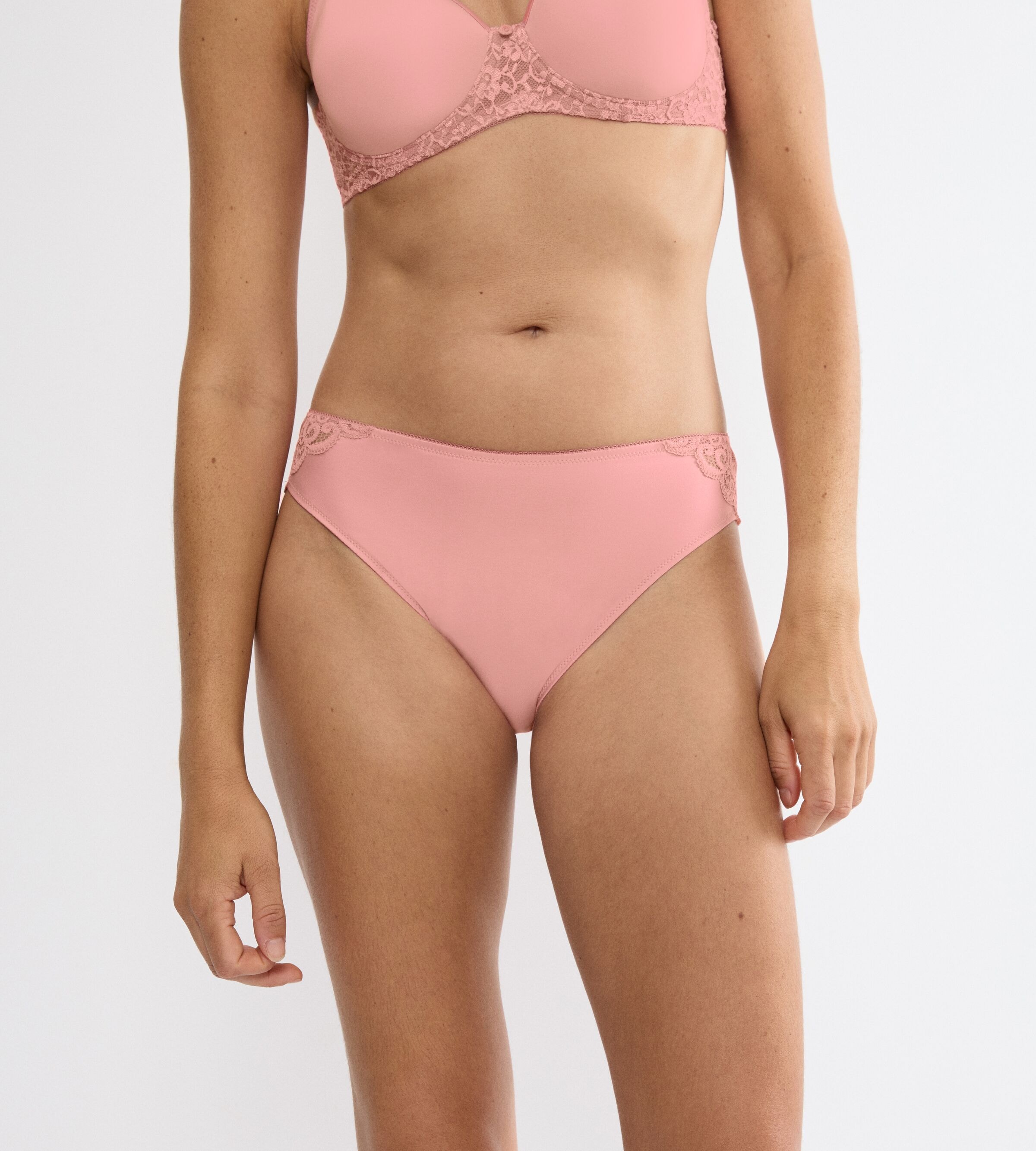 Triumph Tai-Slip »Amourette« mit Stretch-Spitze, Microfaser, weich, flache Nähte