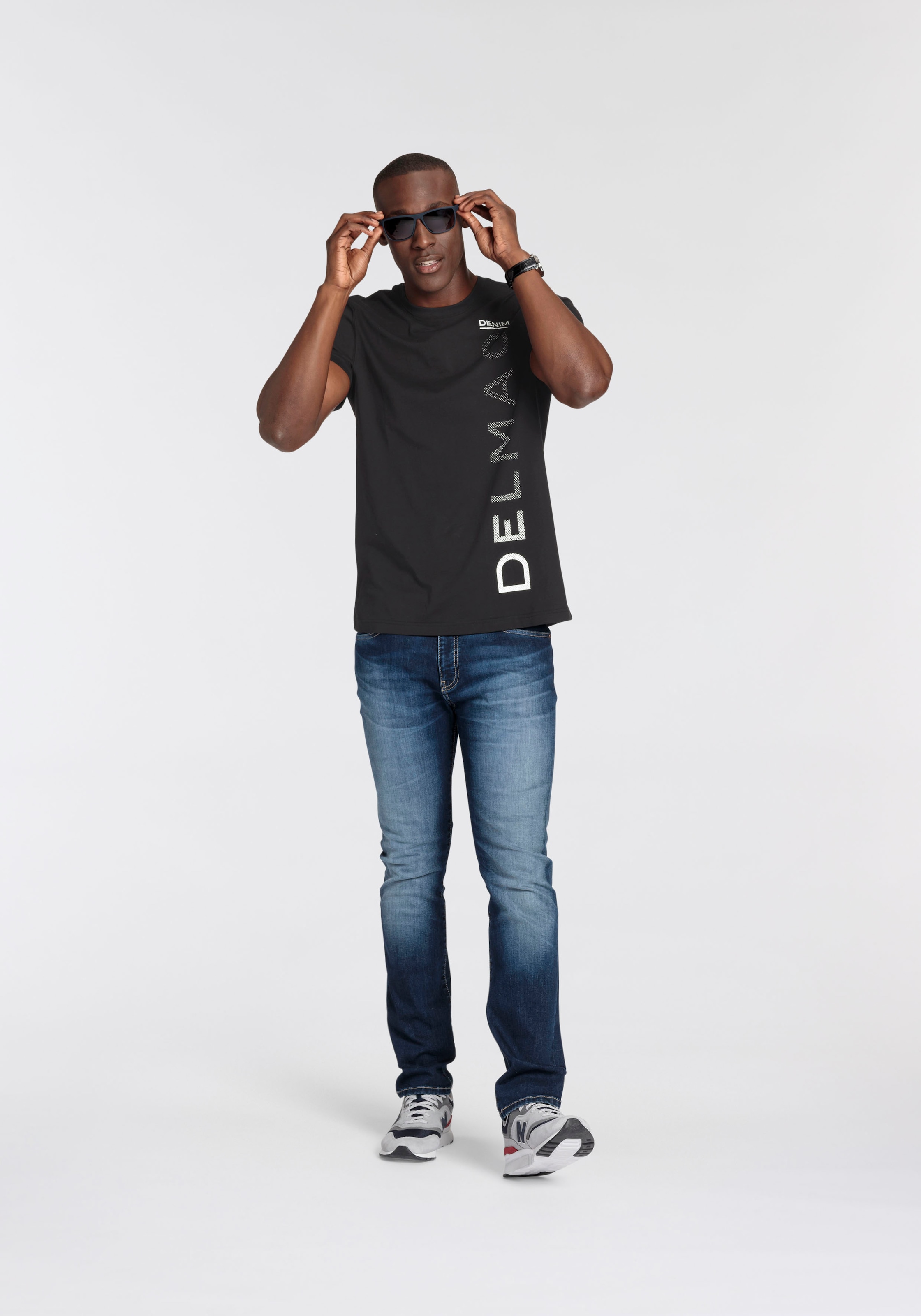 DELMAO T-Shirt, Kurzarm, lässiger Print, Rundhalsausschnitt, aus Baumwolle