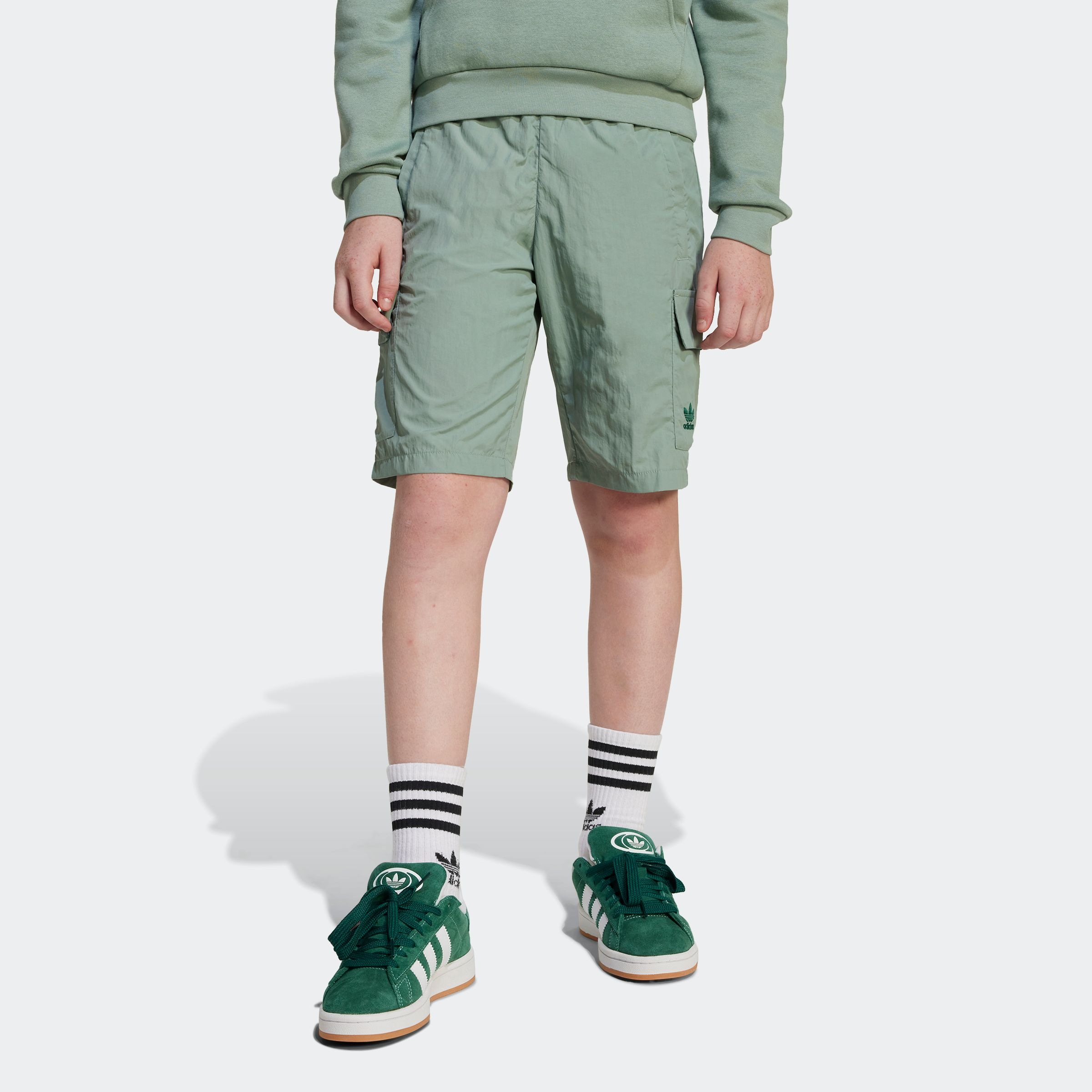 Adidas Originals Shorts »CARGO SHORTS« in silberfarben, Größe 140
