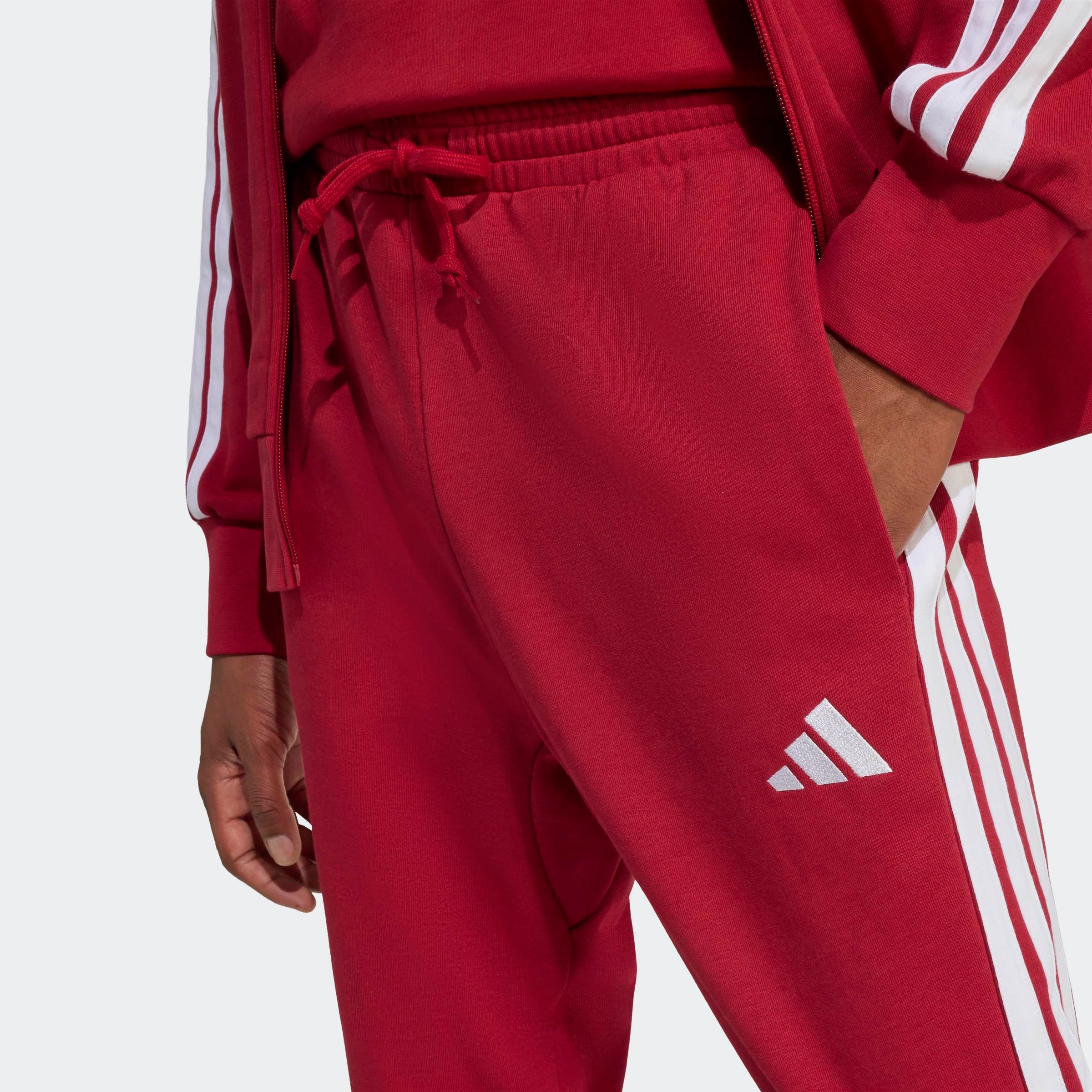 adidas Sportswear Sporthose »ESSENTIALS 3-STREIFEN FRENCH TERRY«  schmal zulaufende Beinform, für sportliche Aktivitäten