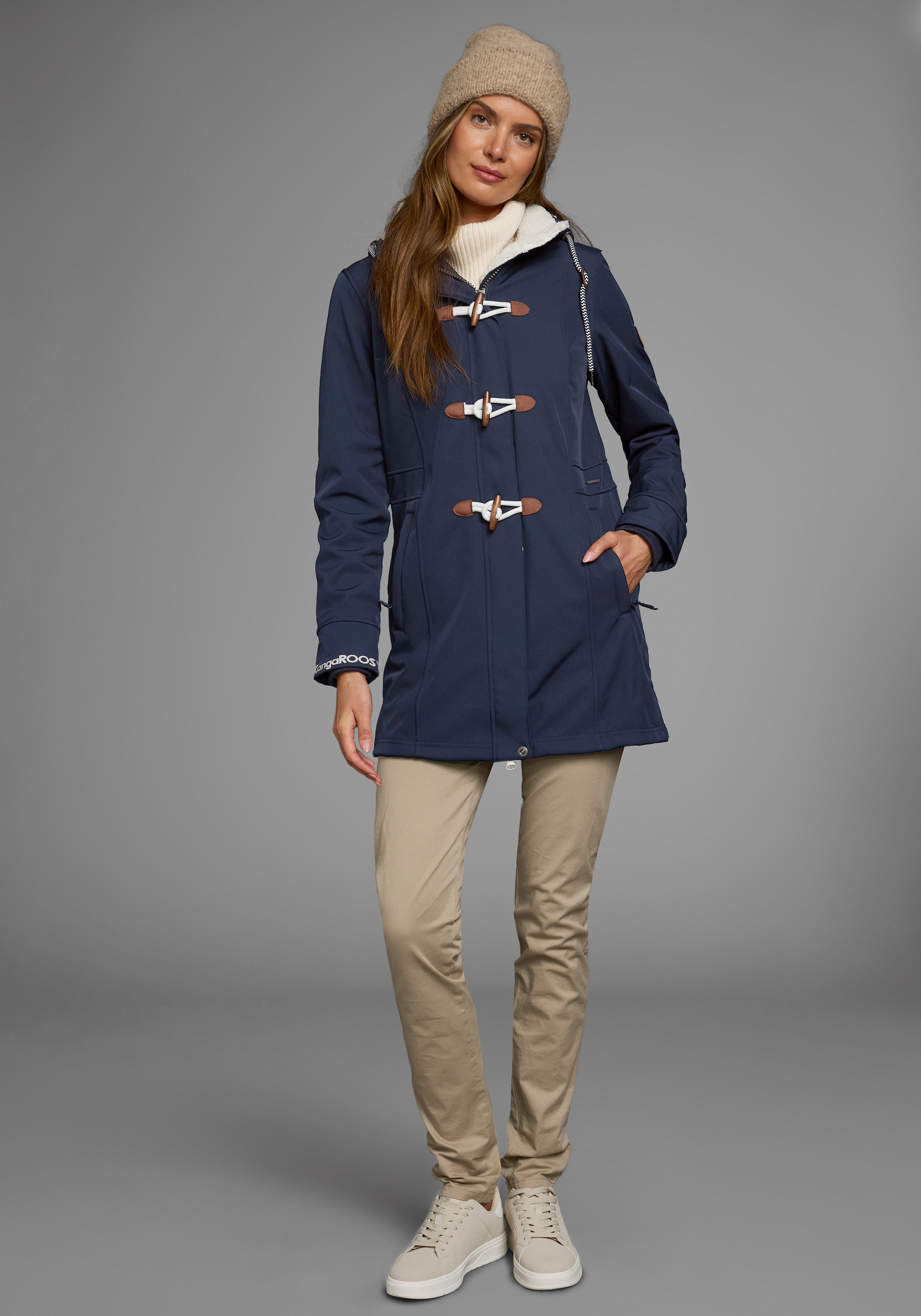 KangaROOS Softshelljacke, mit Kapuze, figurbetonte Passform, normaler Schnitt, mit abnehmbarer Kapuze
