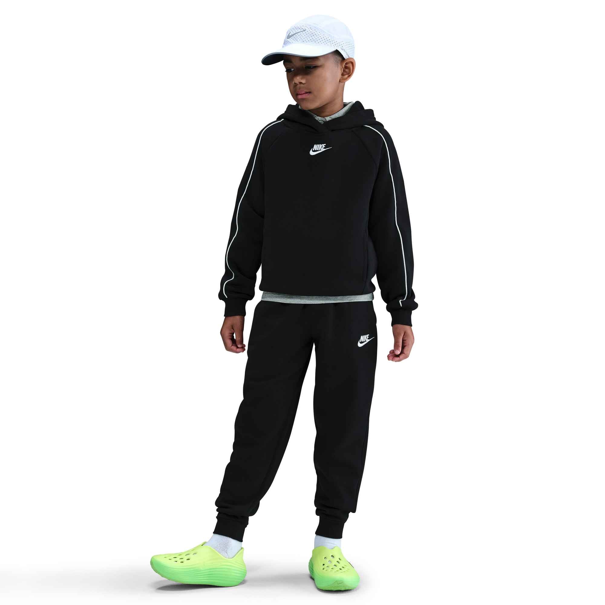 Nike Sportswear Trainingsanzug »K NSW CLUB FLC HDY TRACKSUIT« 2 sportlicher Stil, schnell trocknendes Material, pflegeleicht