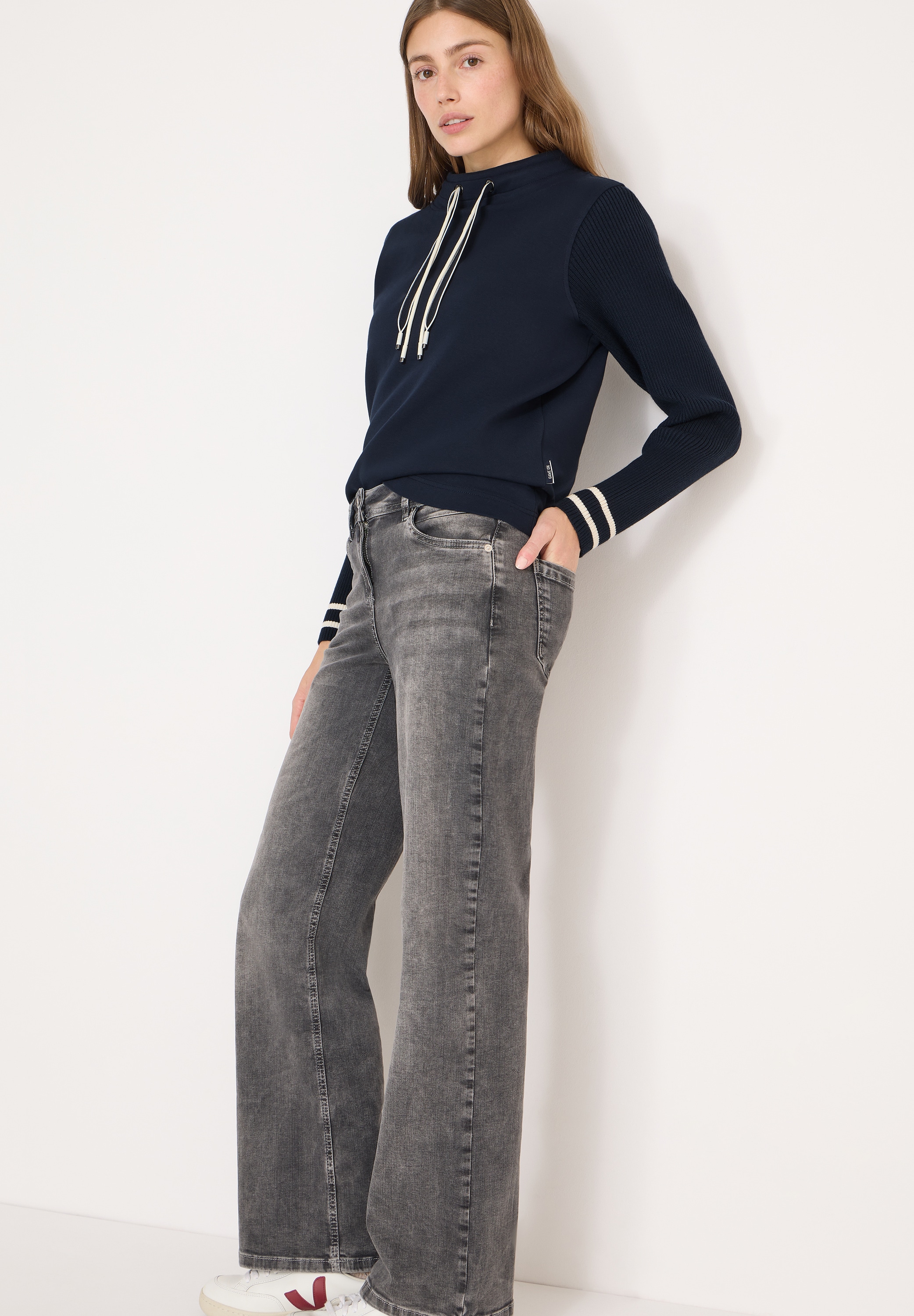 Cecil Sweatshirt , mit Strickärmeln und College Details
