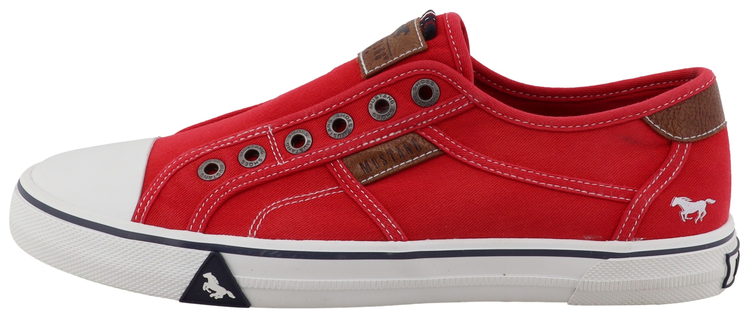 Mustang Shoes Slip-On Sneaker »Ignazio«  Slipper, Freizeitschuh, Halbschuh mit Logo-Aufnähern