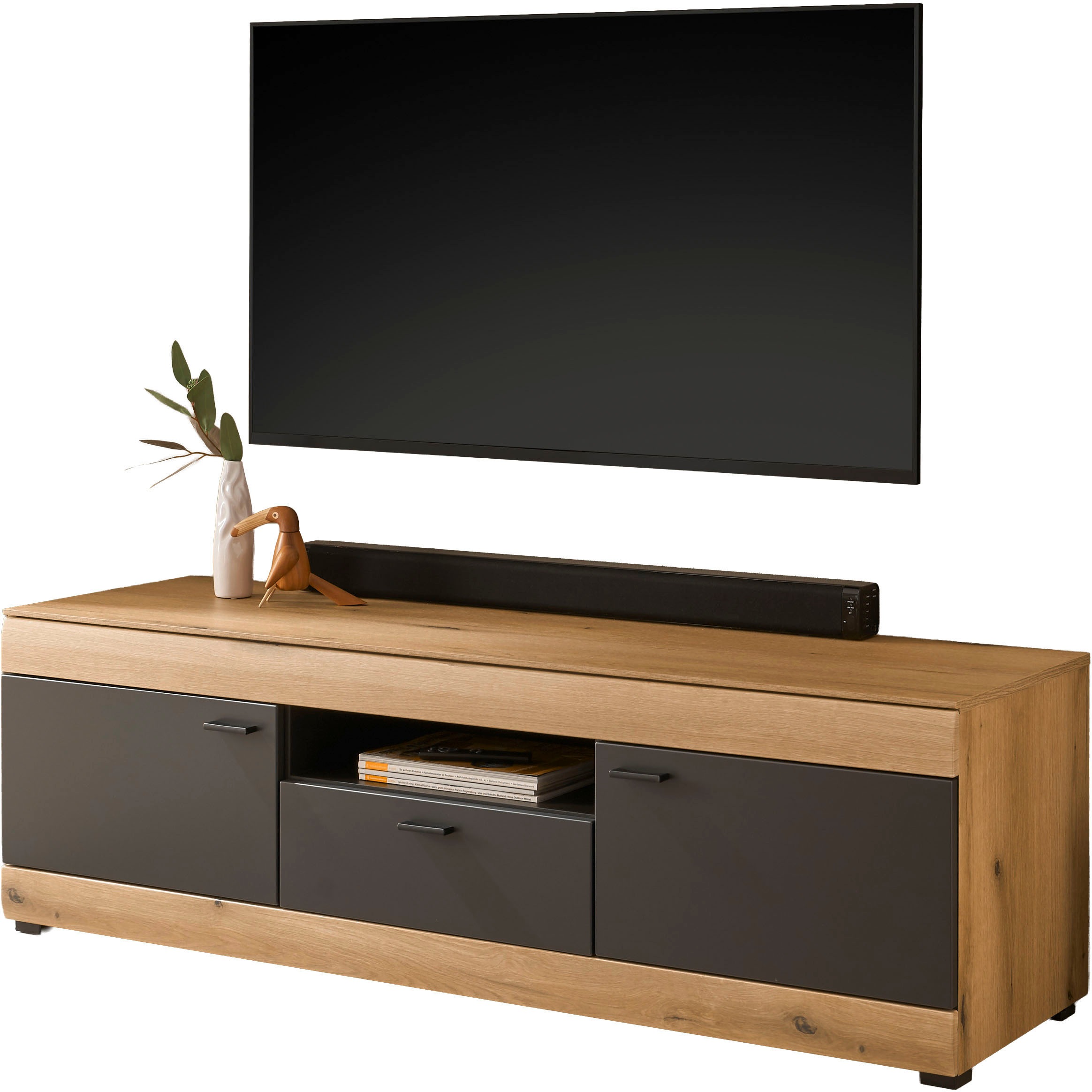 Home affaire Lowboard »Soleto, moderner TV-Schrank, Kommode, TV-Unterschrank« zeitlos, schwarze Griffe aus Metall, ausreichend Stauraum