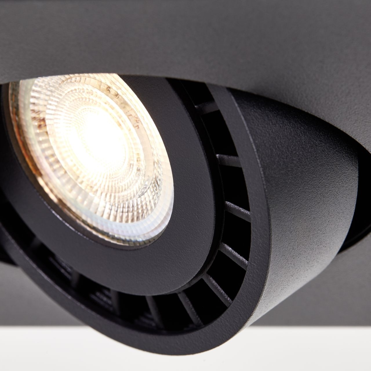 Brilliant Deckenleuchte »Doro«, 2 flammig, Leuchtmittel GU10 | LED wechselbar, 9 x 40 x 15 cm, 2x GU10, 345 lm, warmweiß, schwenkbar, Metall, schwarz