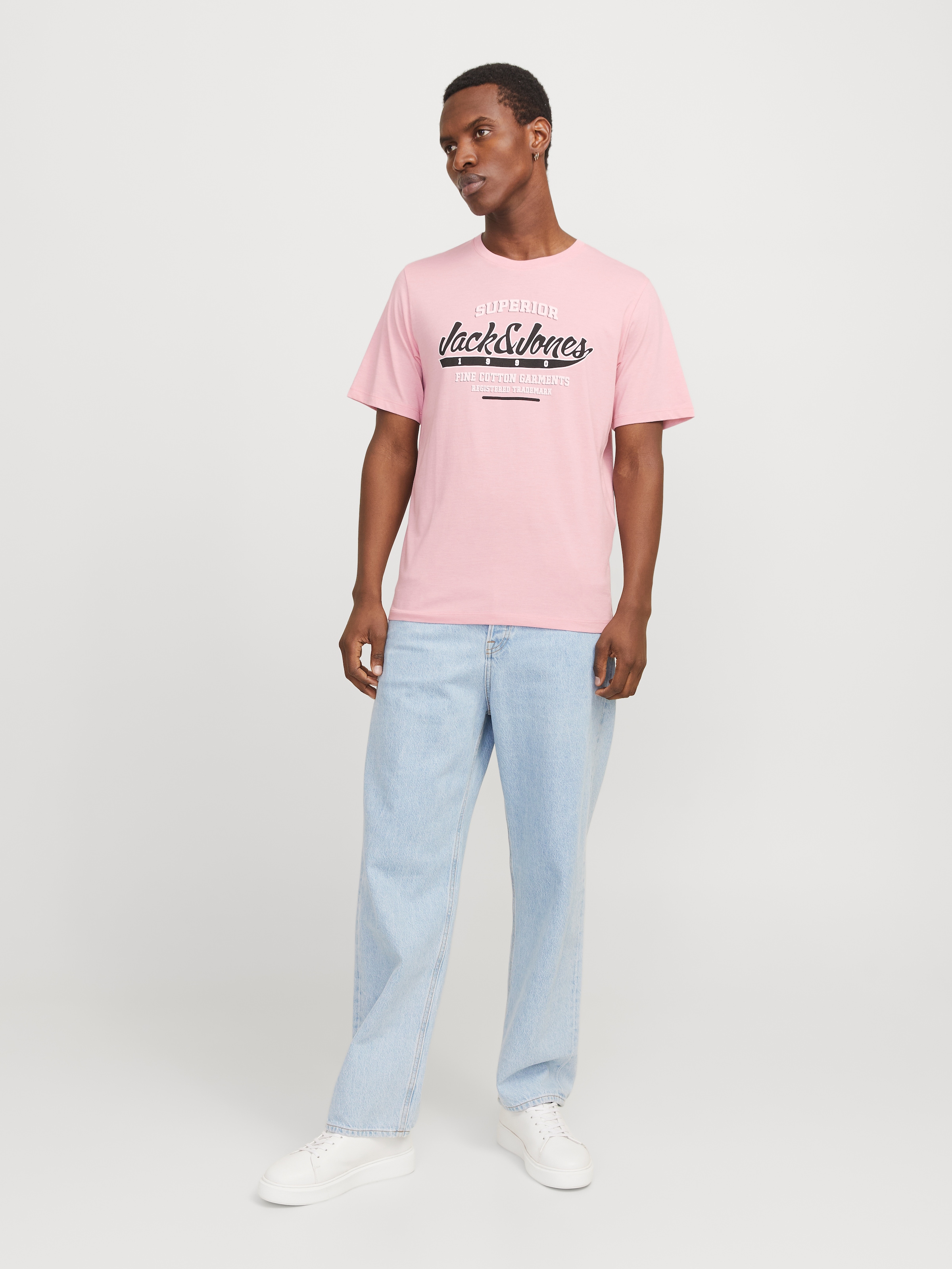 Jack & Jones Rundhalsshirt »JJELOGO TEE SS O-NECK 2 COL SS25 SN«, mit Logo Print