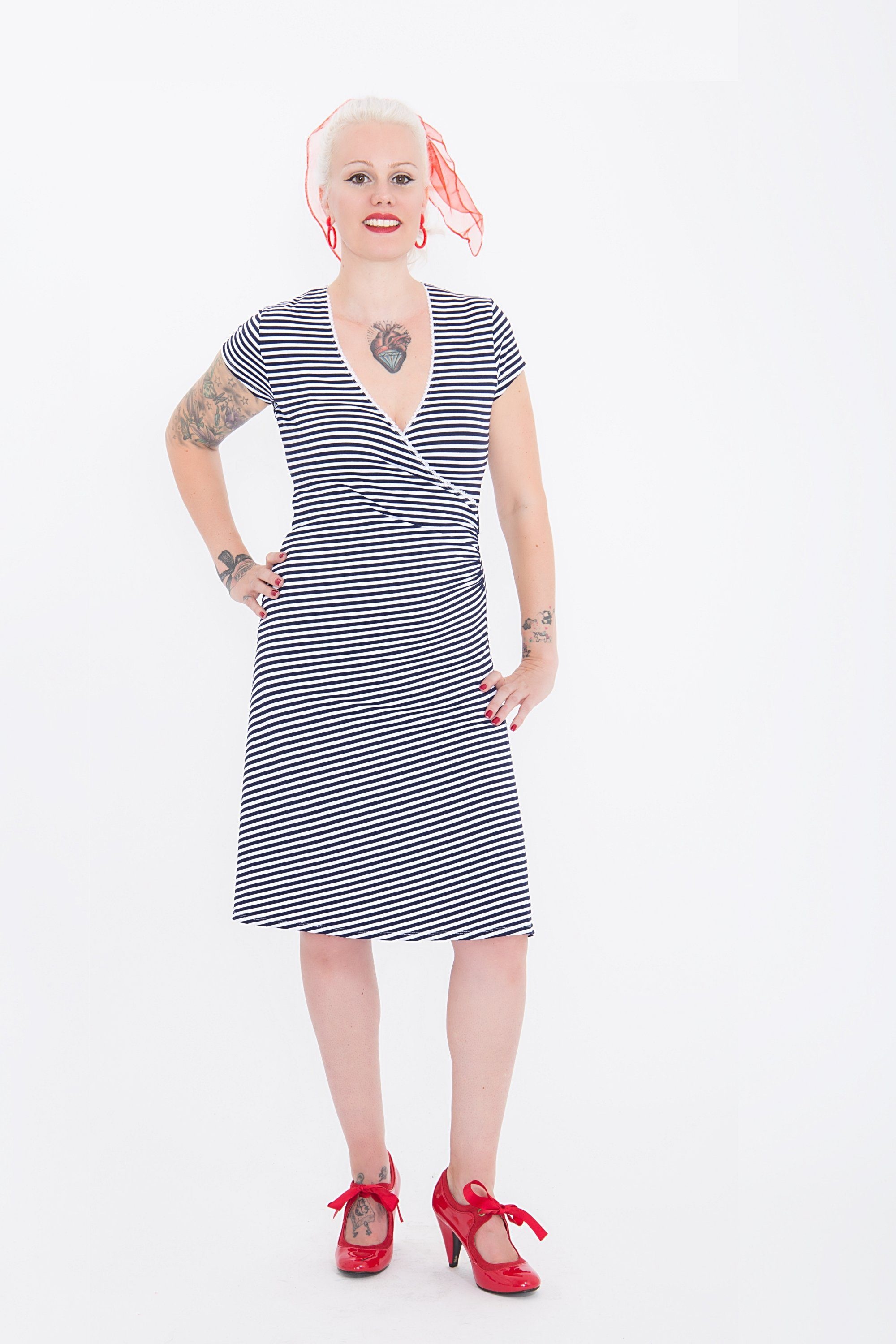 QueenKerosin Skaterkleid »Mermaid«, mit süßer Schleife am Rücken