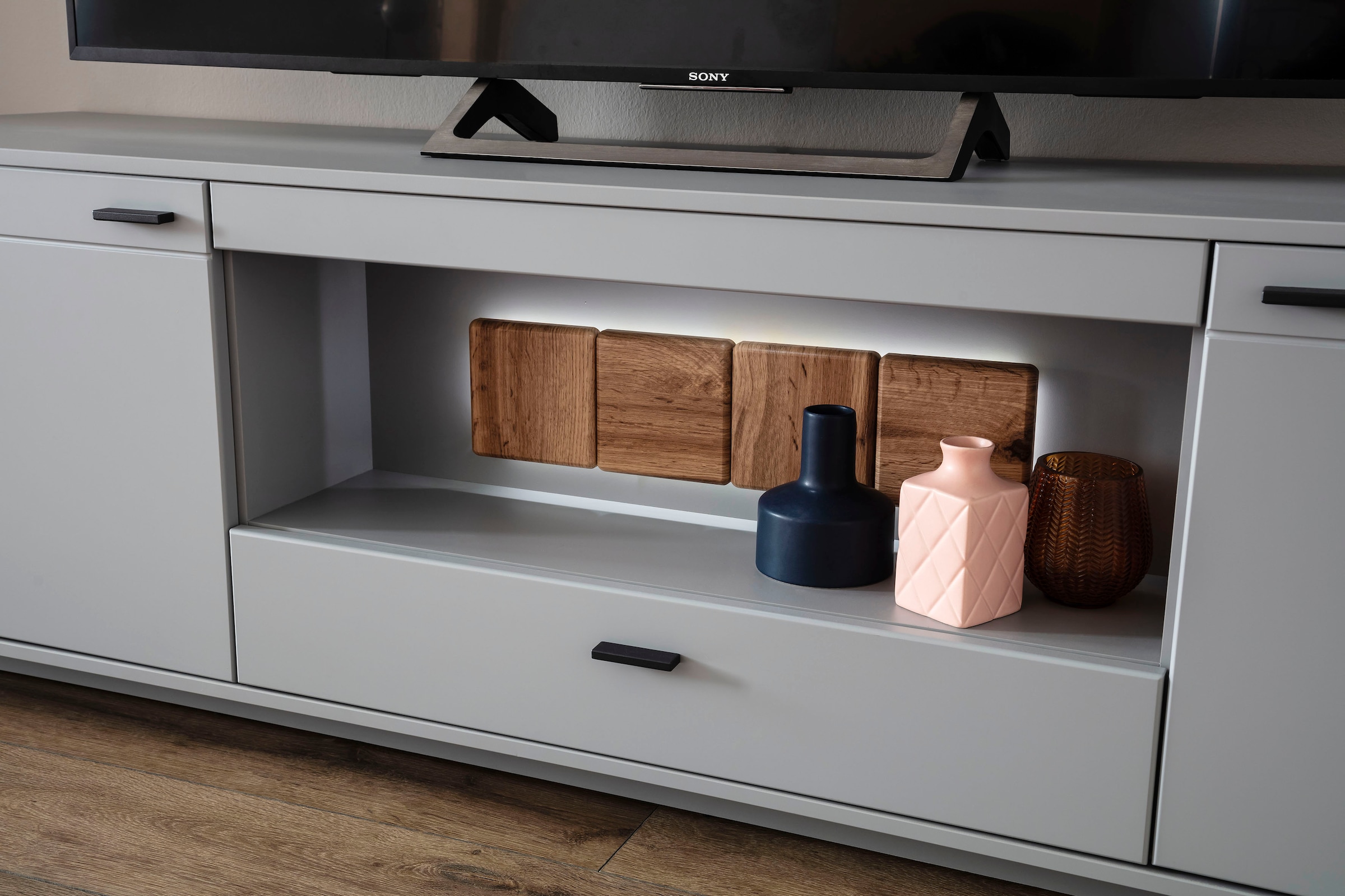 MCA furniture Lowboard »Zadar«, TV Schrank für TV bis 80 Zoll, Arktis Grau, wahlweise mit Beleuchtung