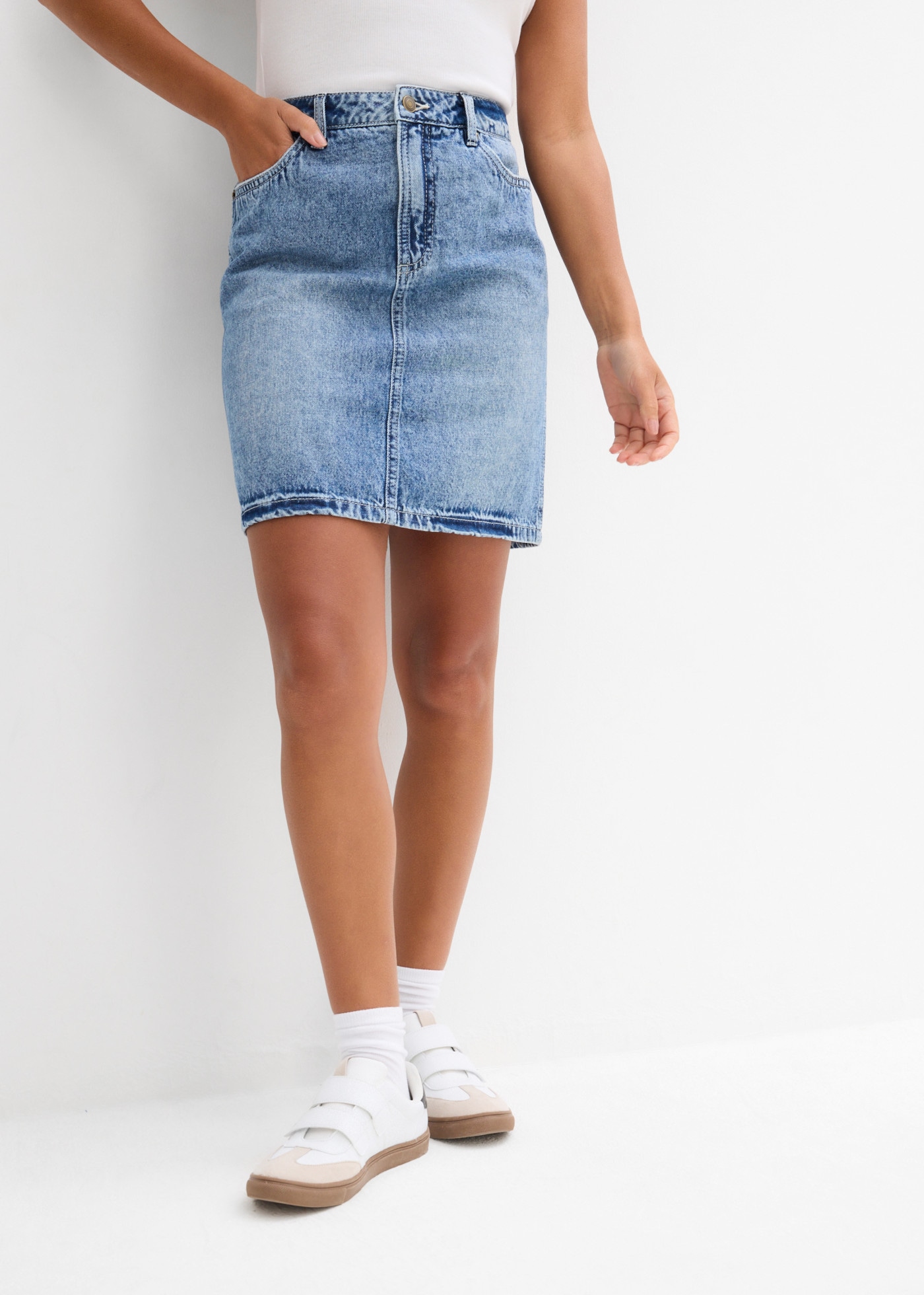 bonprix Jeansrock regular fit, mit hinterem Schlitz, aus Baumwolle