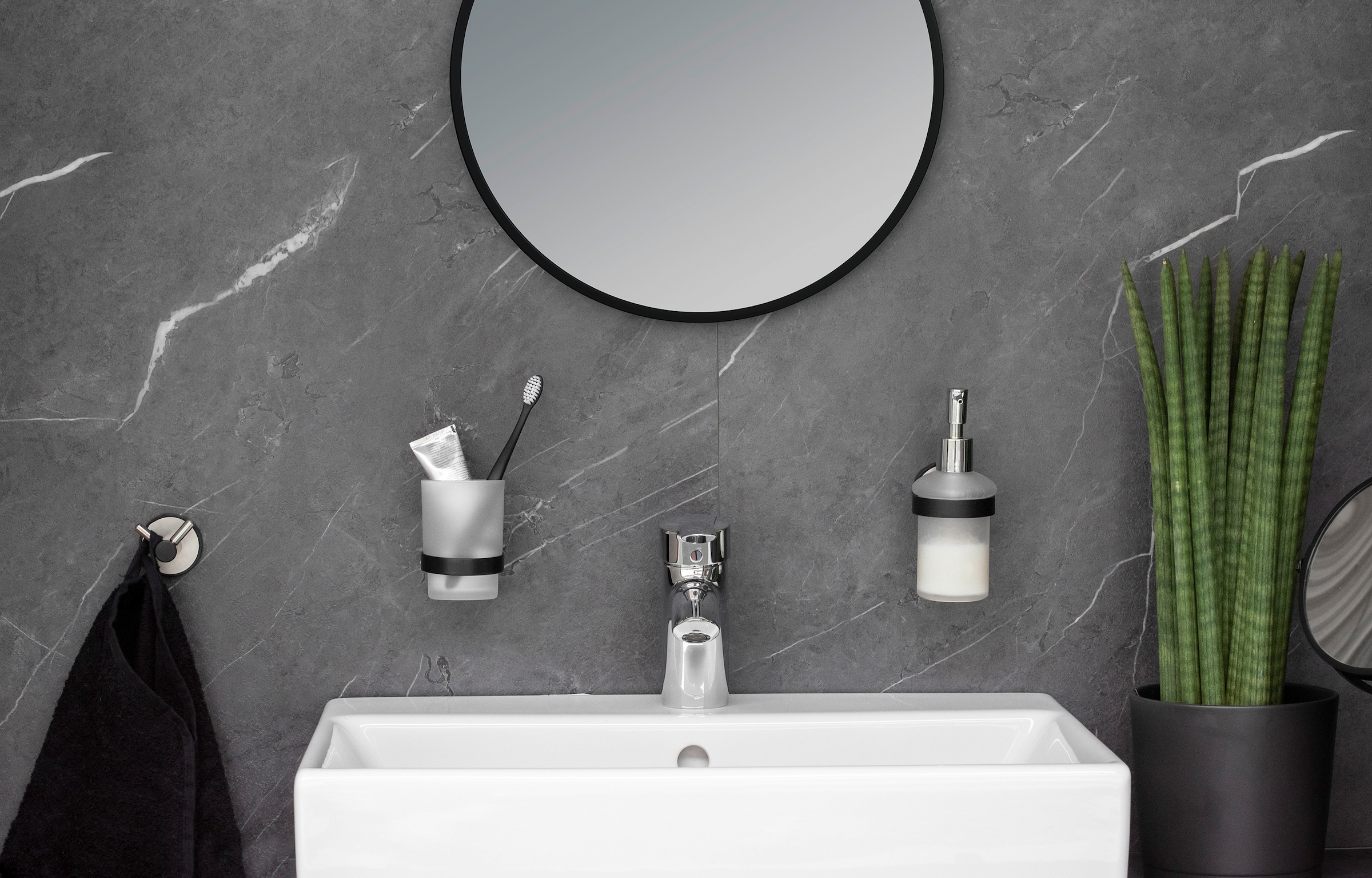 WENKO Zahnputzbecher »UV-Loc® Udine«, befestigen ohne Bohren mit innovativem Klebesystem