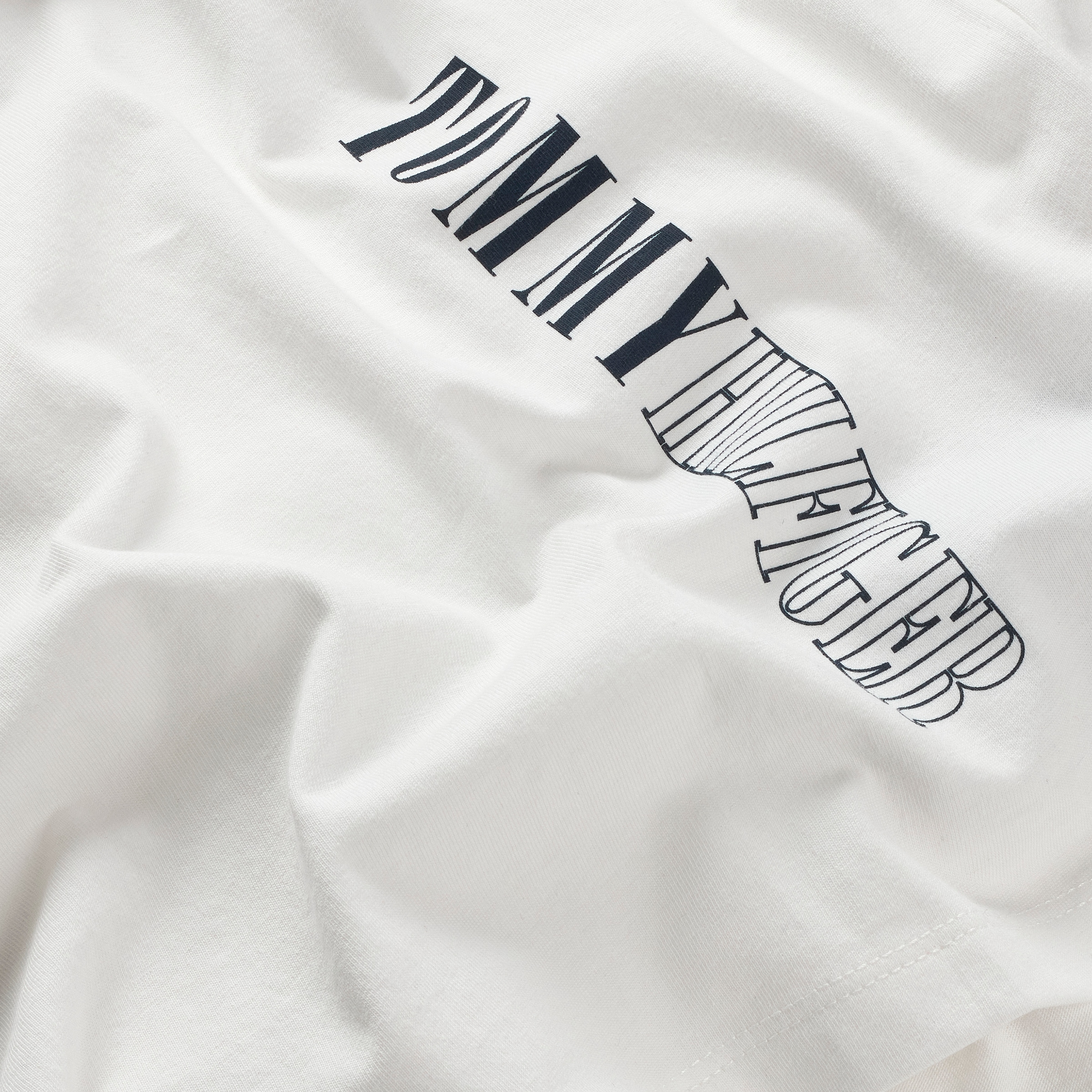 Tommy Hilfiger T-Shirt »TOMMY HILFIGER GRAPHIC T-SHIRT«, für Kinder bis 16 Jahre, Tommy Hilfiger Schriftzug