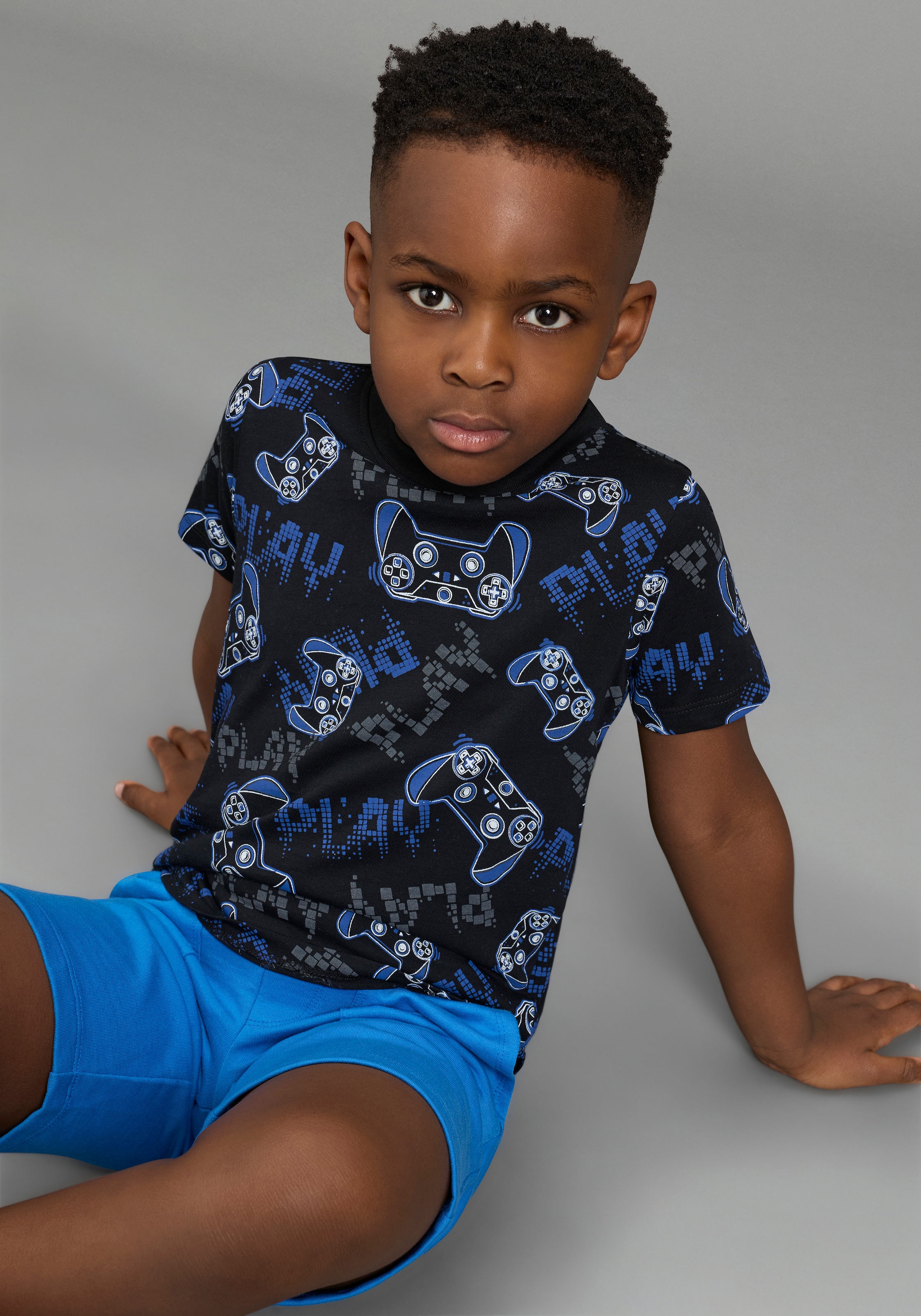 KIDSWORLD T-Shirt »2er Pack Shirts mit Gamer/Controller Print« Packung, 2, 2 tlg. Basic Passform, Rundhalsausschnitt, Allover-Druck, aus Baumwolle