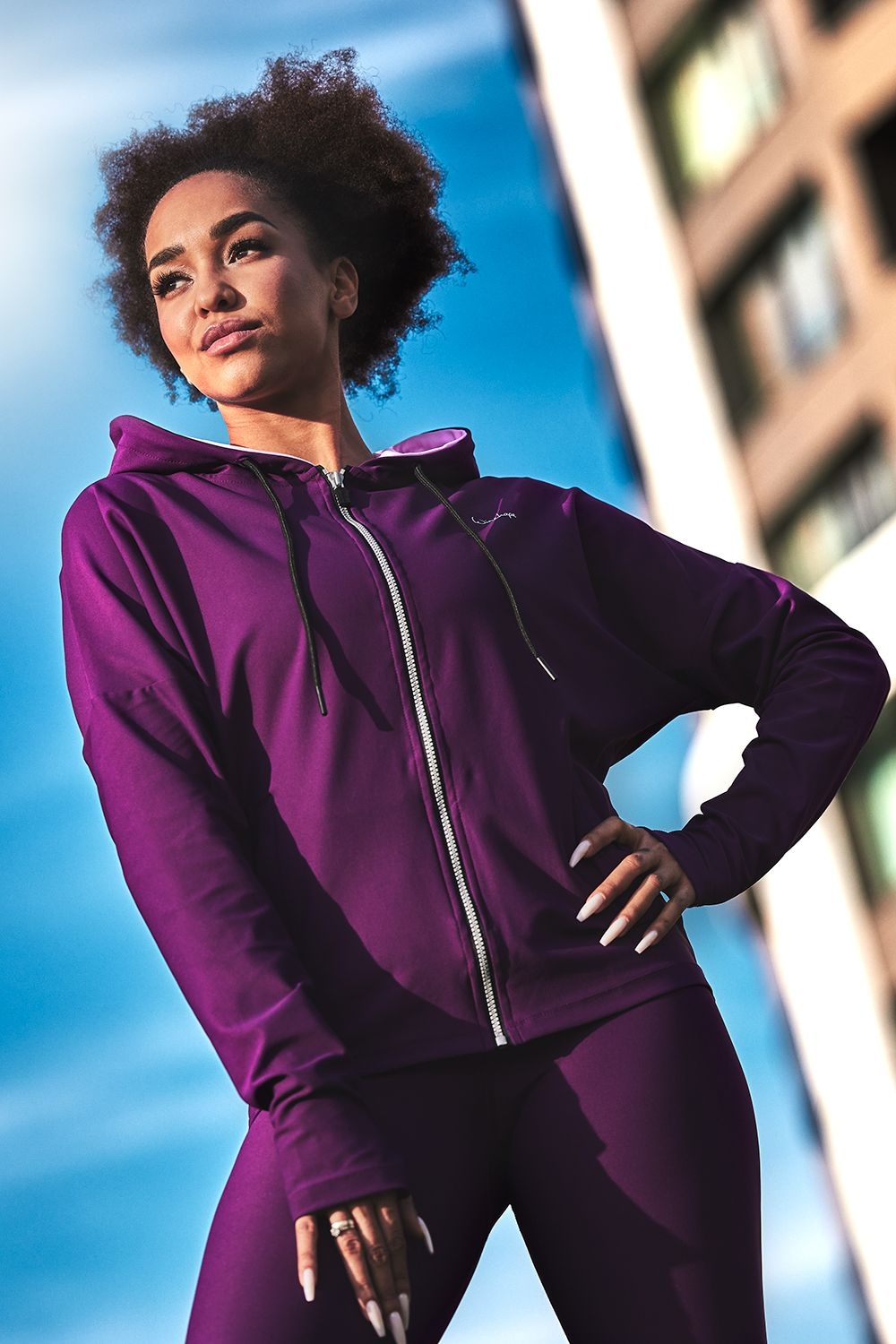 Winshape Trainingsjacke »Functional Comfort Jacket J008C«, mit Ton-in-Ton-Farbakzent