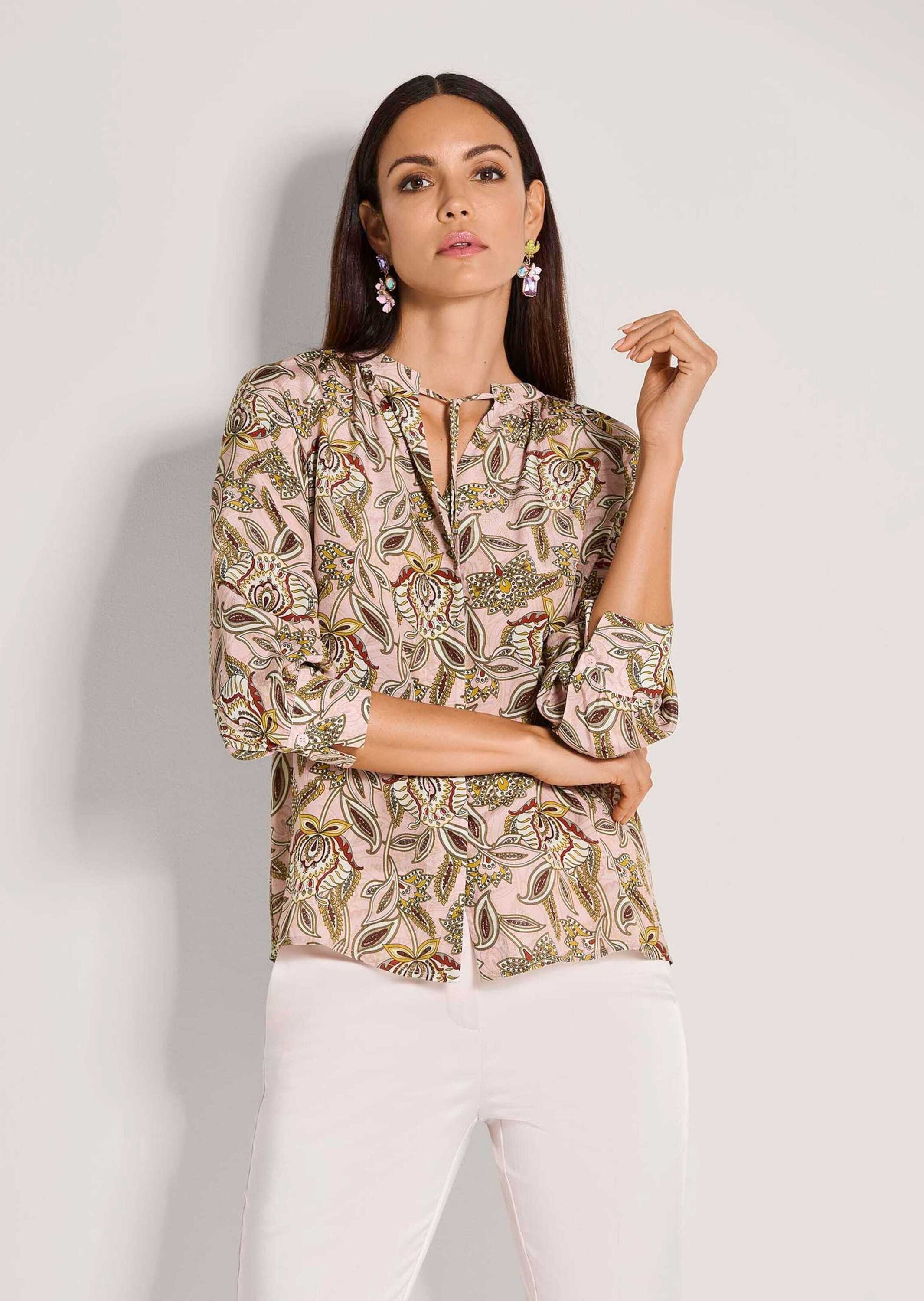 MADELEINE Kurzarmbluse »Blusenshirt Schlupfbluse mit floralem Muster« Feine Raffung