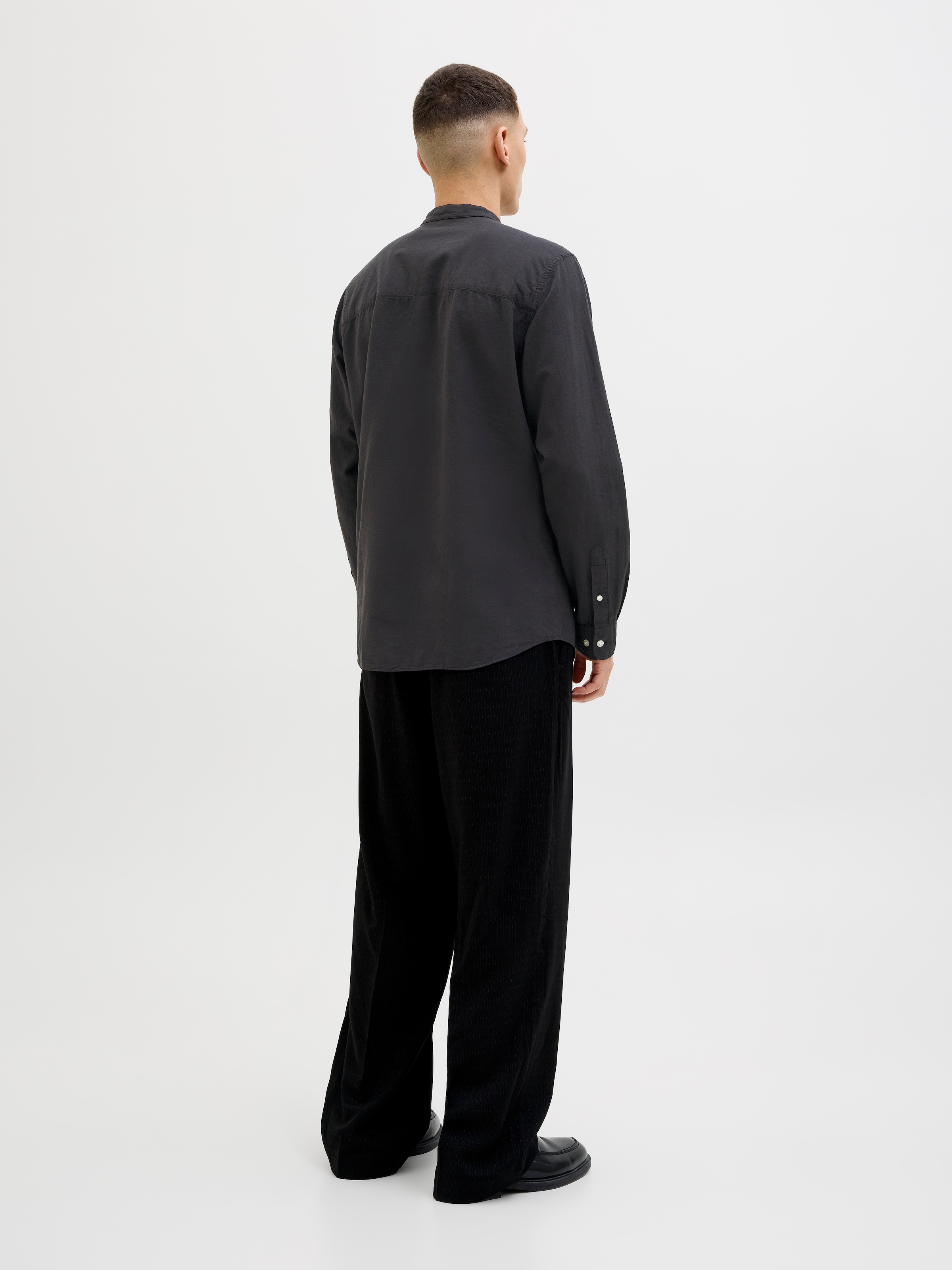 Jack & Jones Langarmhemd »JJEBREEZE BAND SHIRT LS SN«, mit Bandkragen