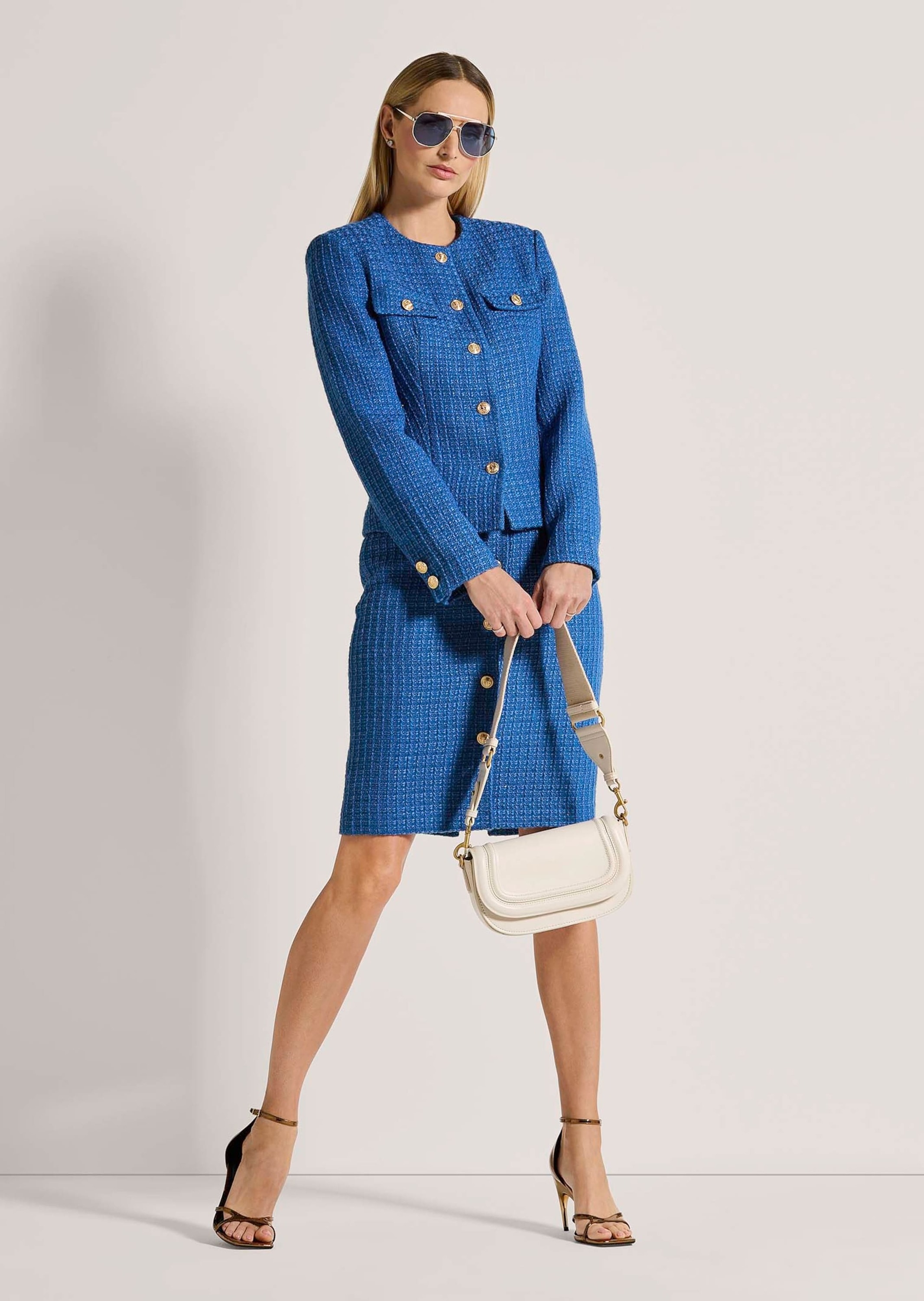 MADELEINE Jerseyblazer »Blazer Couturiger Kurzblazer mit goldfarbenen Knöpfen«