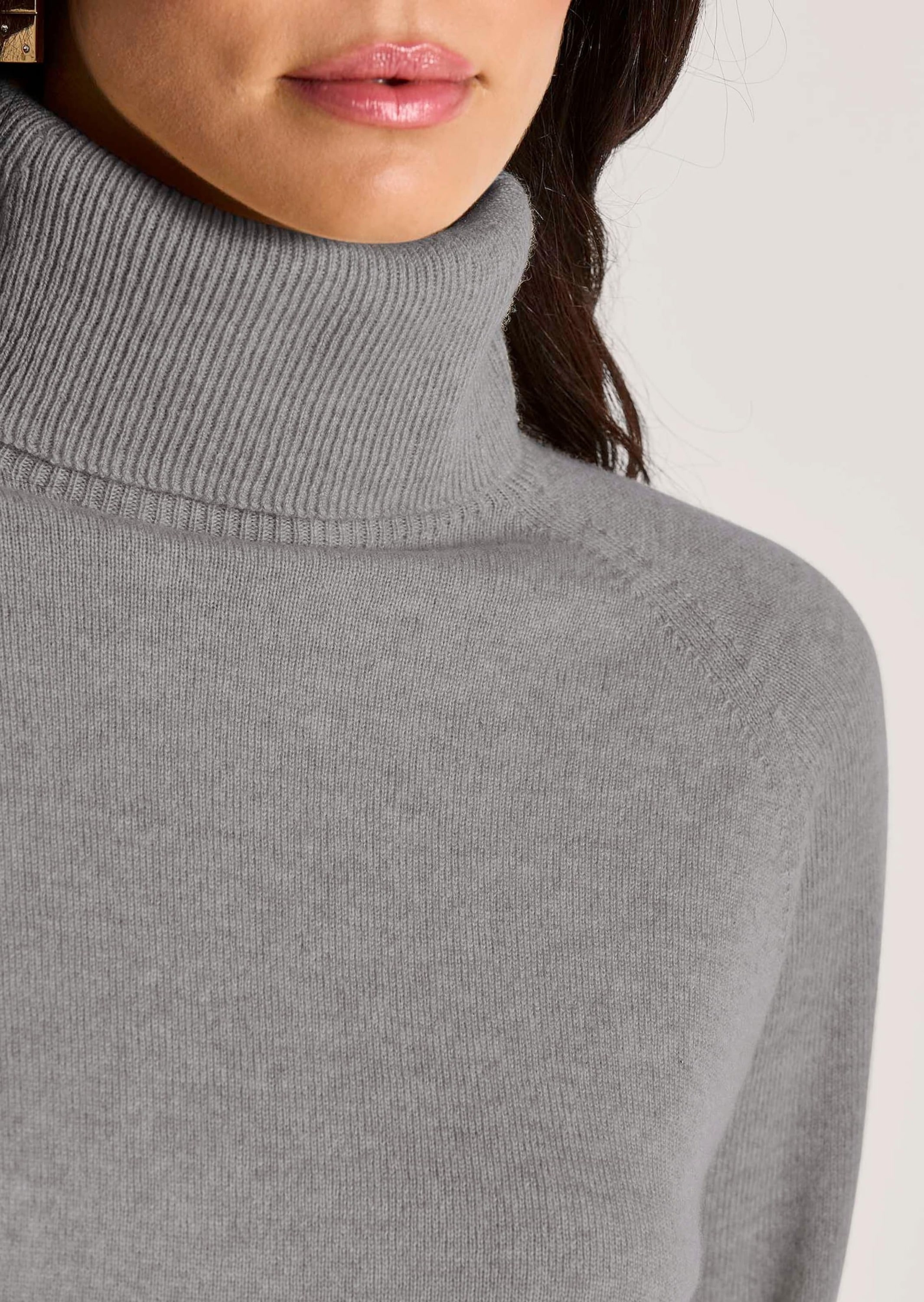 MADELEINE Rollkragenpullover »Kaschmirpullover Rollkragenpullover mit Rippstrick-Details«
