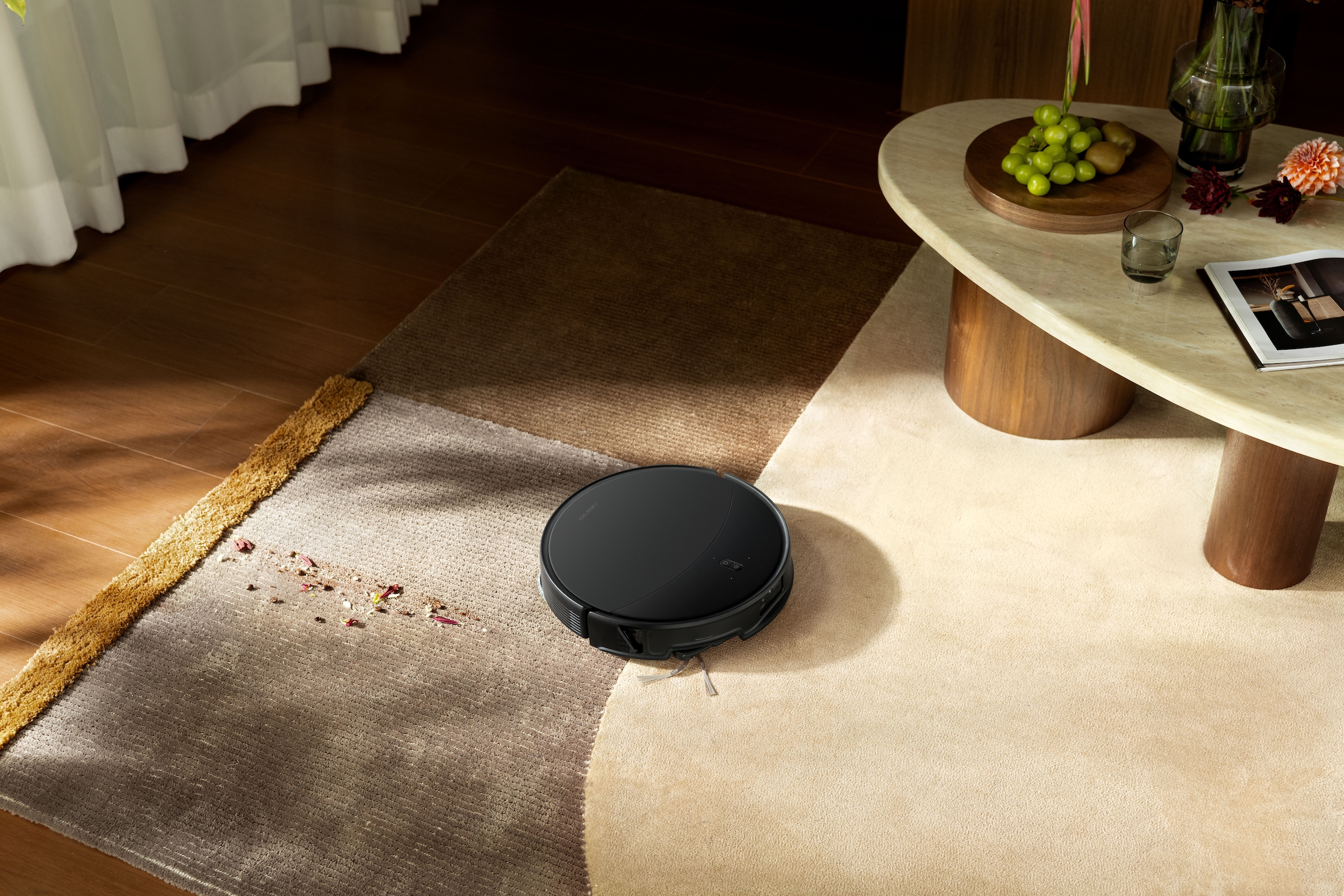 Roborock Saugroboter »mit Wischfunktion Saros 20X mit 36.000 Pa, 7,98cm flach, Mop‑Abnahme« überwindet 8,8 cm hohe Schwellen, StarSight 2.0 Navigationssystem