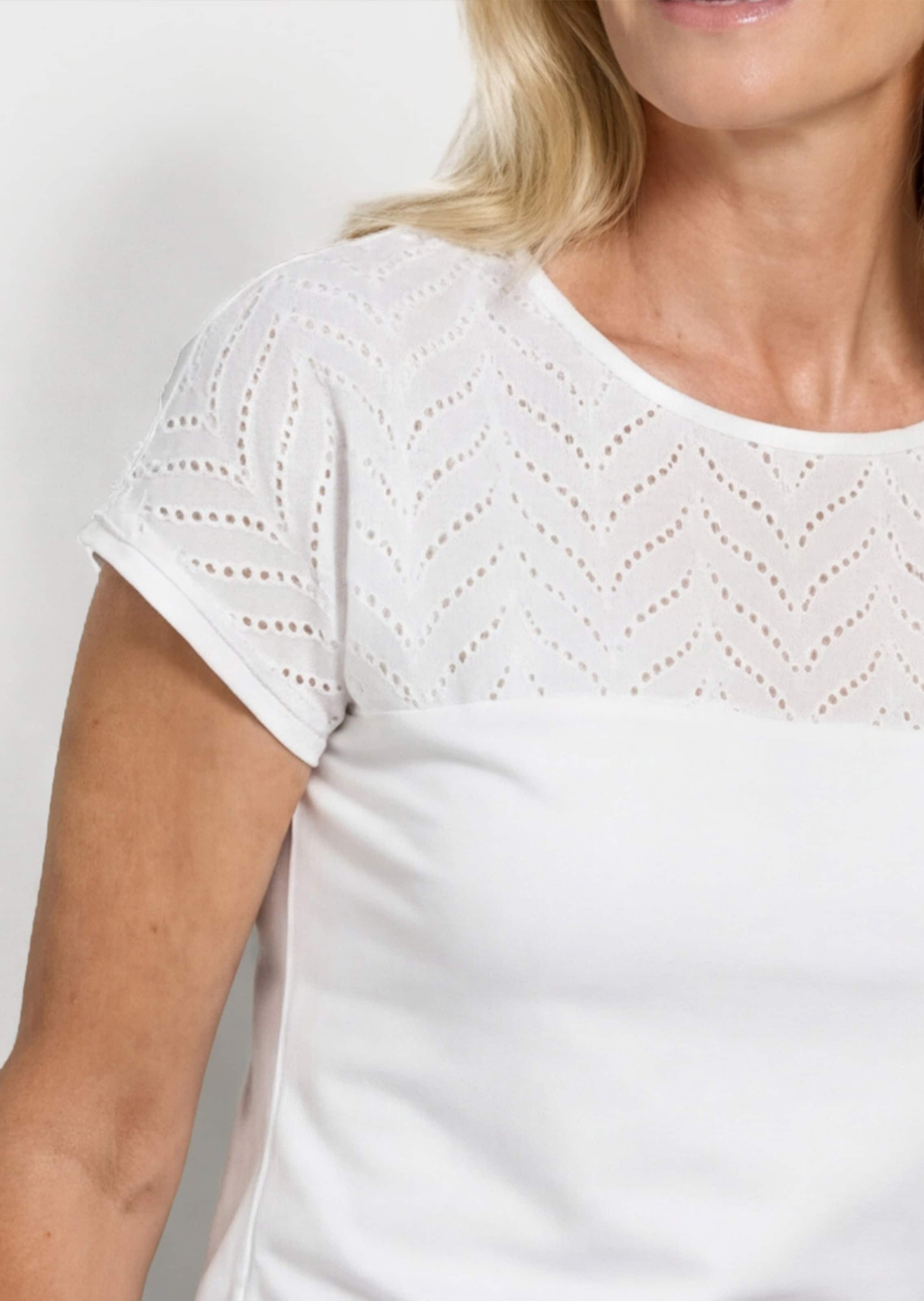 GOLDNER Spitzenshirt »Spitzenshirt aus Jersey und Baumwolle« Spitze im Vorderteil