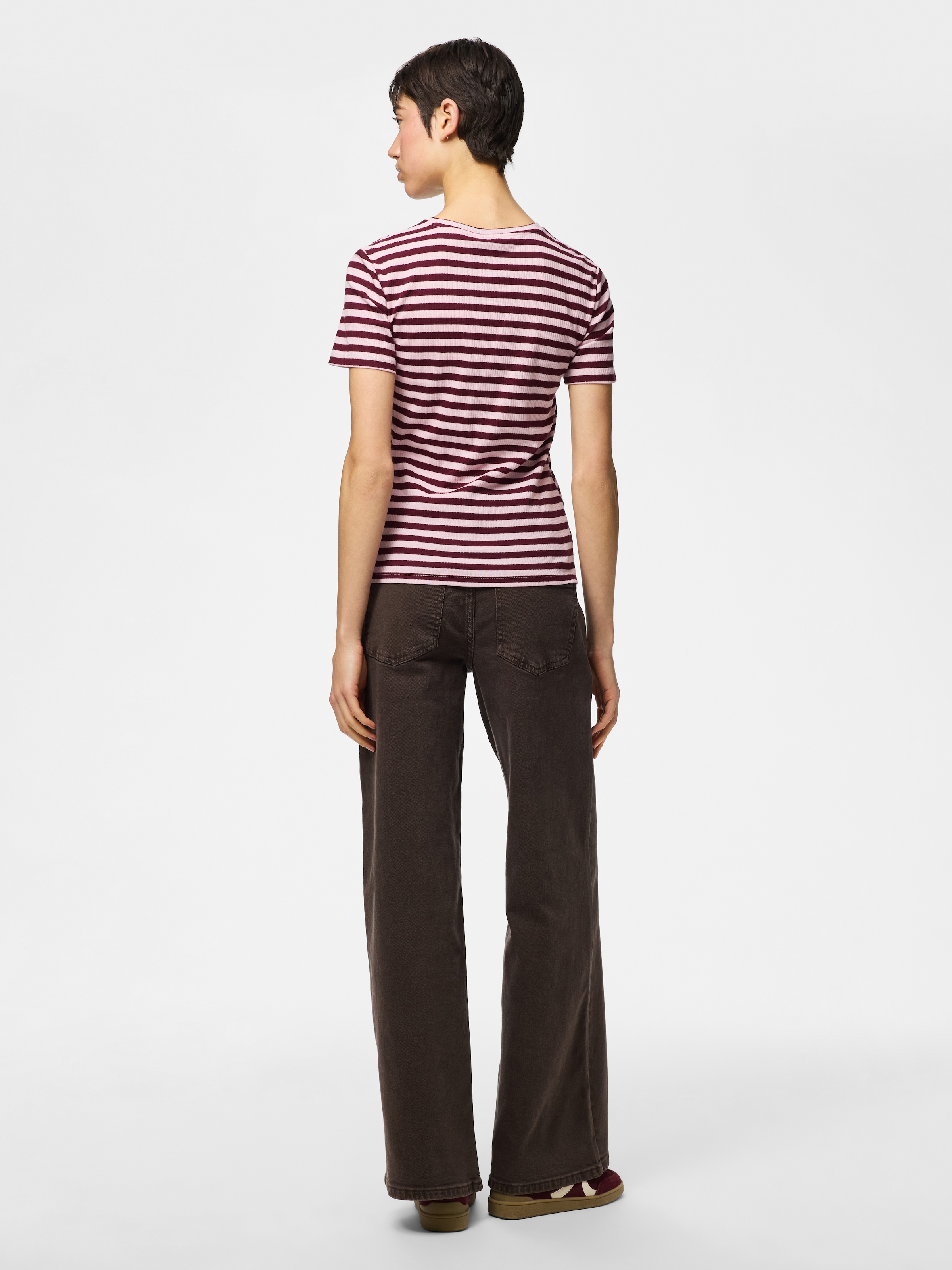 pieces Kurzarmshirt »PCRUKA SS TOP JRS NOOS BC« mit gerippter Struktur