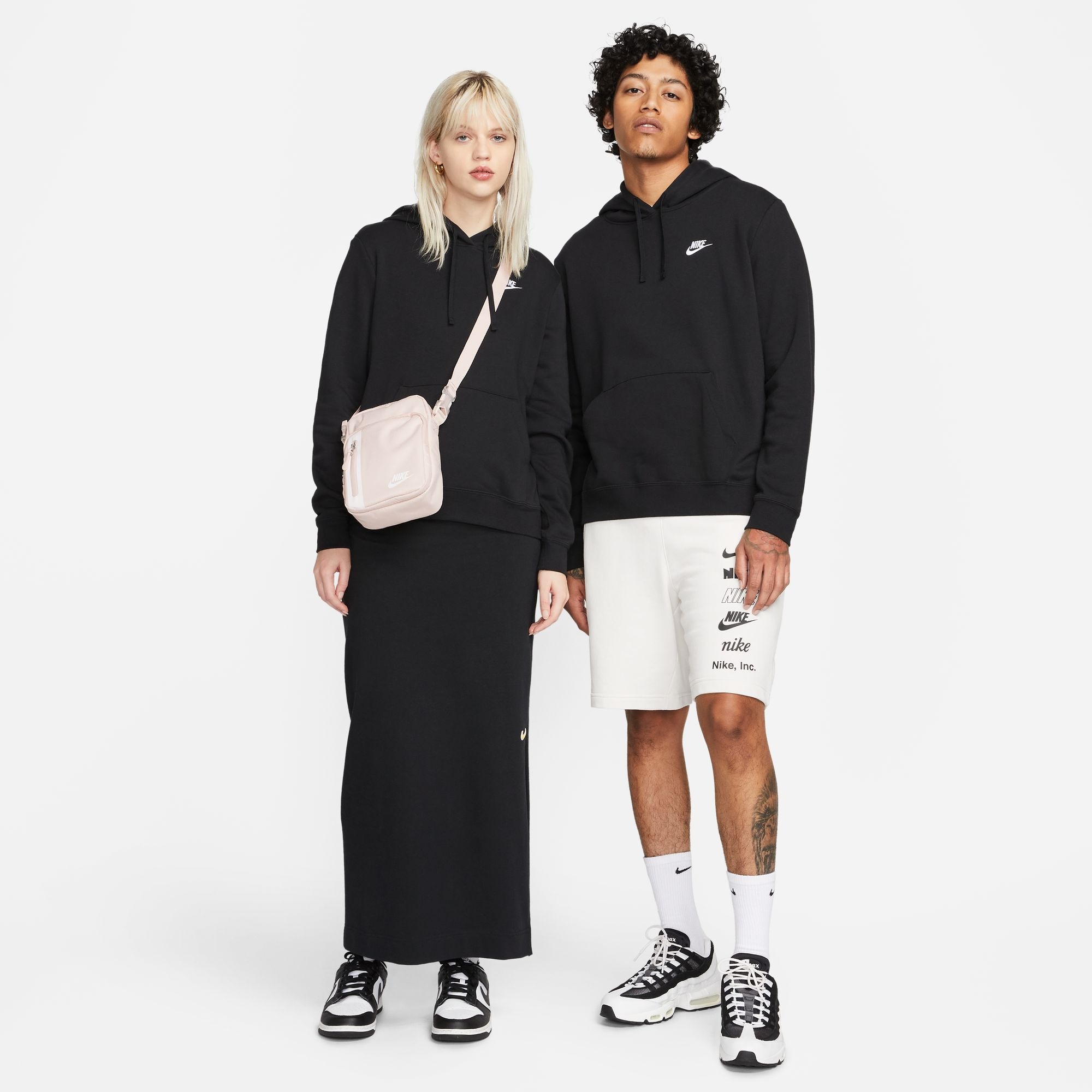 Nike Sportswear Kapuzensweatshirt »CLUB FLEECE WOMEN'S PULLOVER HOODIE«, Damen Kapuzenpullover aus weichem Fleece Material