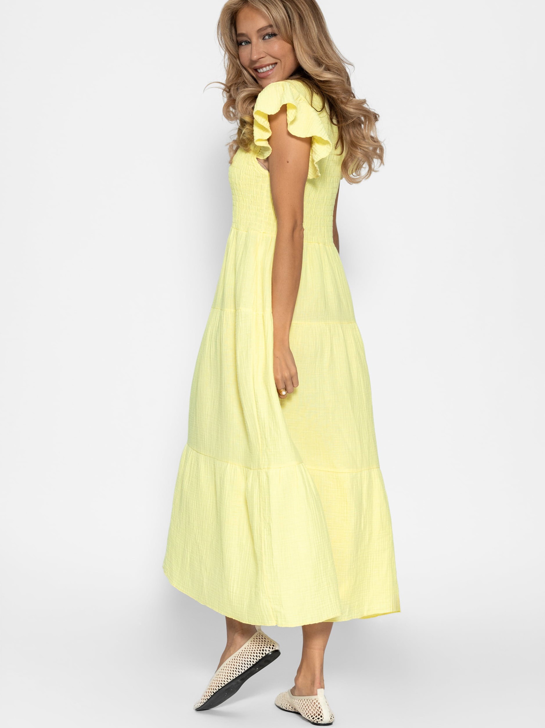 SASSYCLASSY Maxikleid »Maxi Musselin Kleid mit Volants und Flügelärmel« Sommerliches Kleid aus Musselin mit Flügelärmel Gelb Schwarz Pink