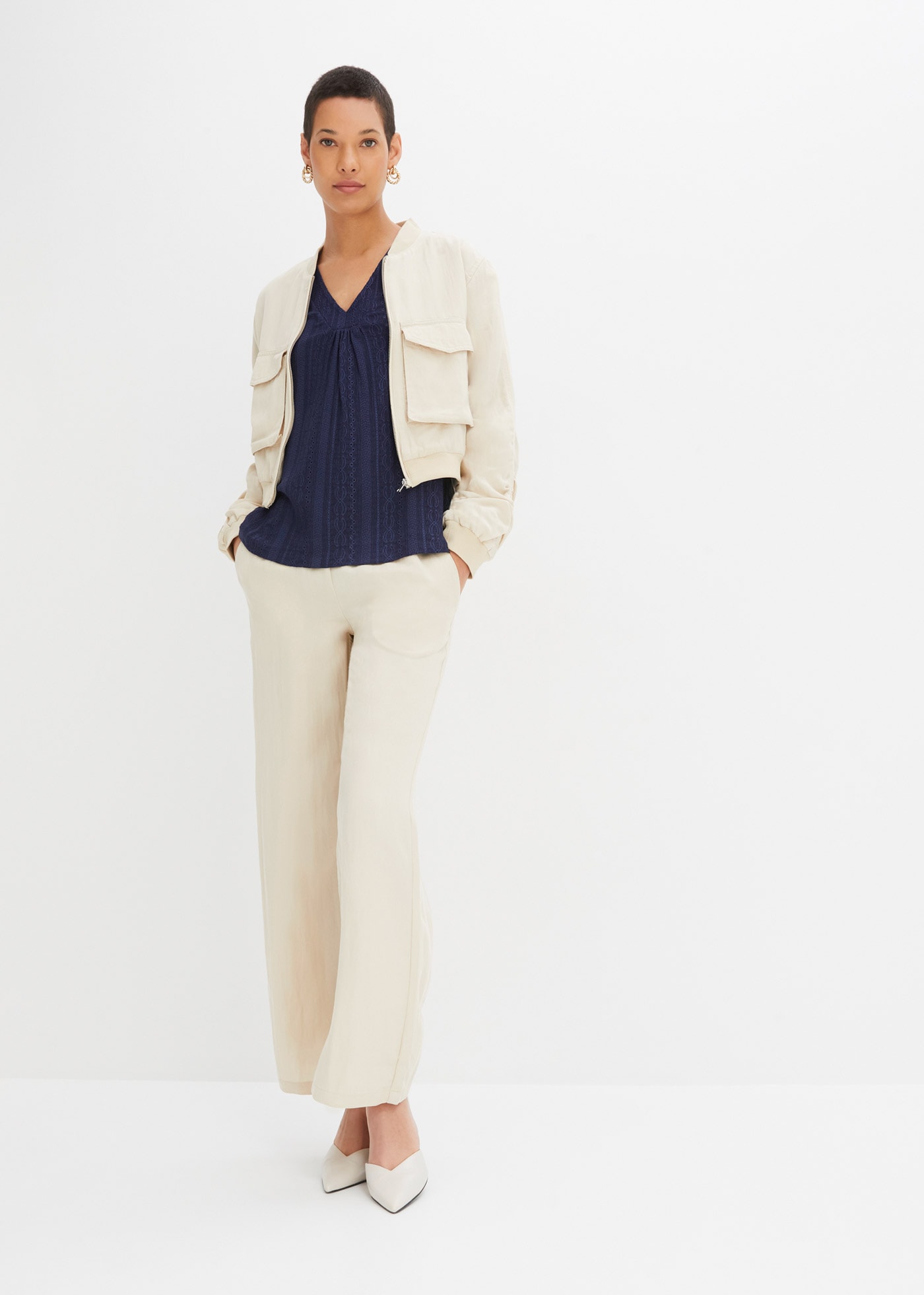 bonprix Blusentop 1 bequeme Passform, ohne Ärmel, mit Lochstickerei