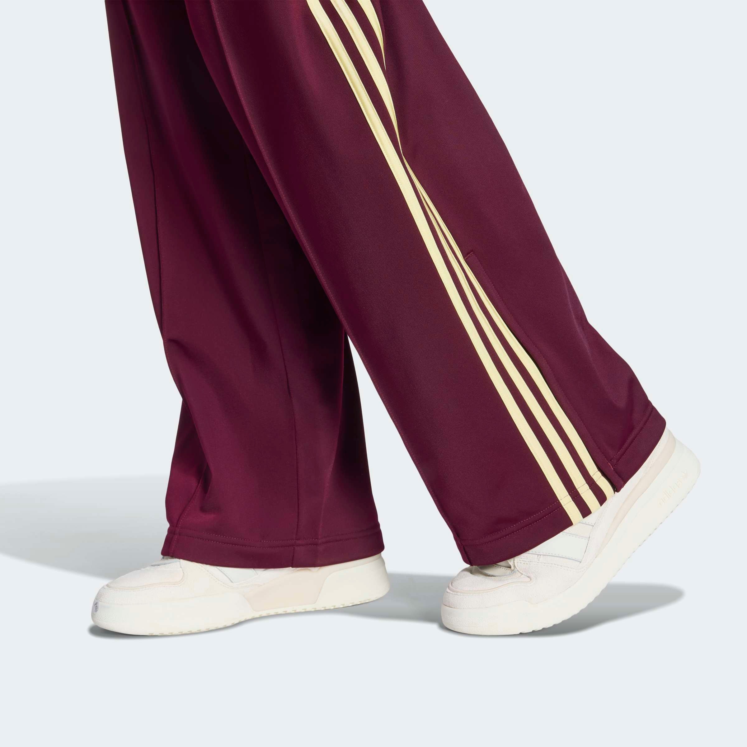 adidas Originals Sporthose »FIREBIRD LOOSE«  Firebird Loose Sporthose, lässig geschnitten