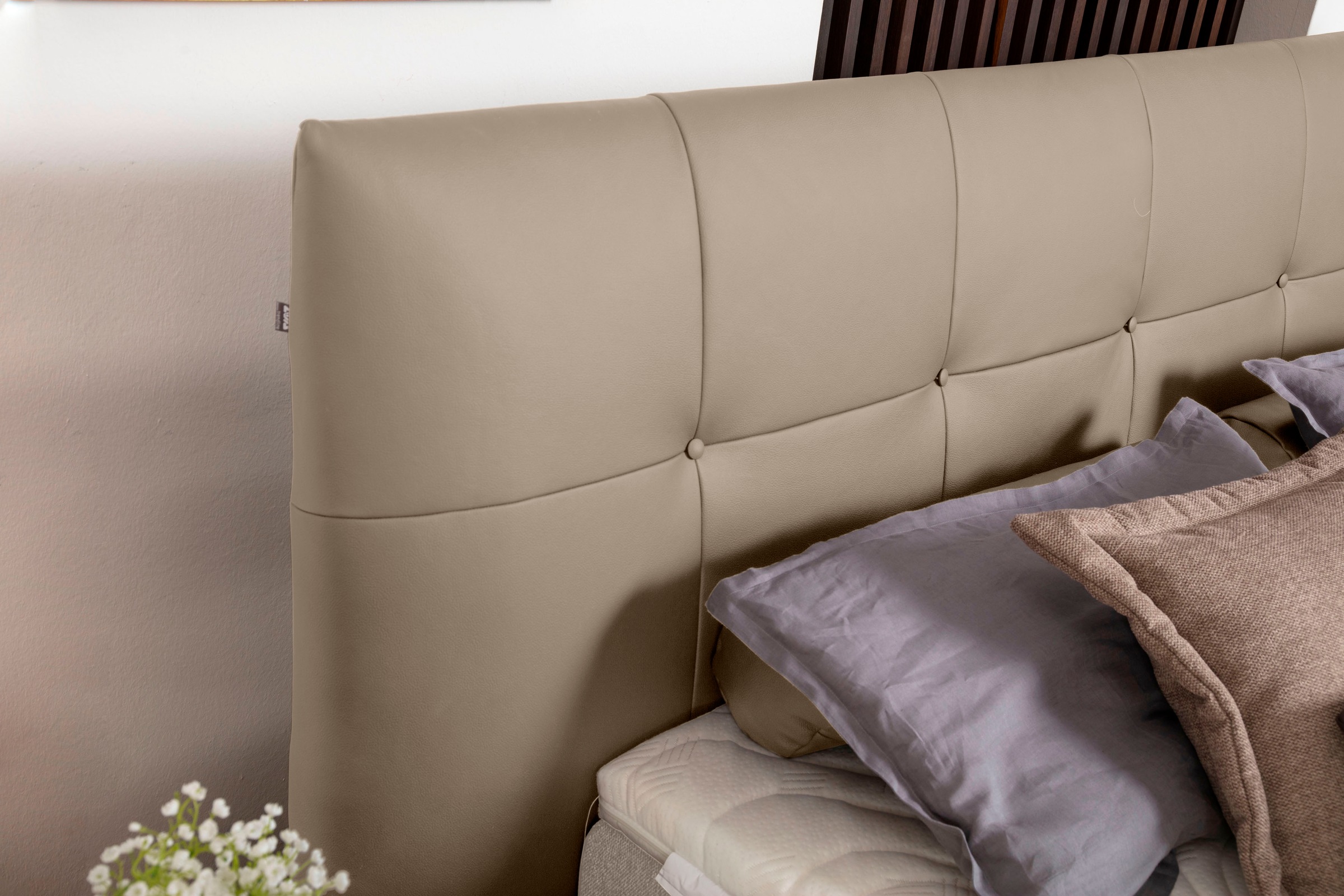 alina Boxspringbett »Luella«, ADA trendline Boxspringbett, inkl. Matratze und Viscoschaum-Topper