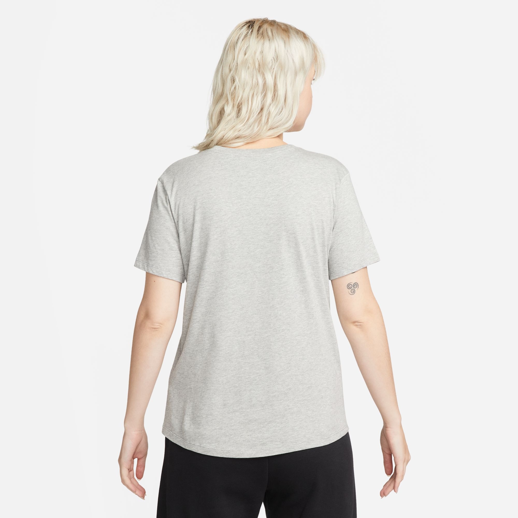 bei online LOGO T-Shirt kaufen »ESSENTIALS Nike WOMEN\'S OTTO Sportswear T-SHIRT«