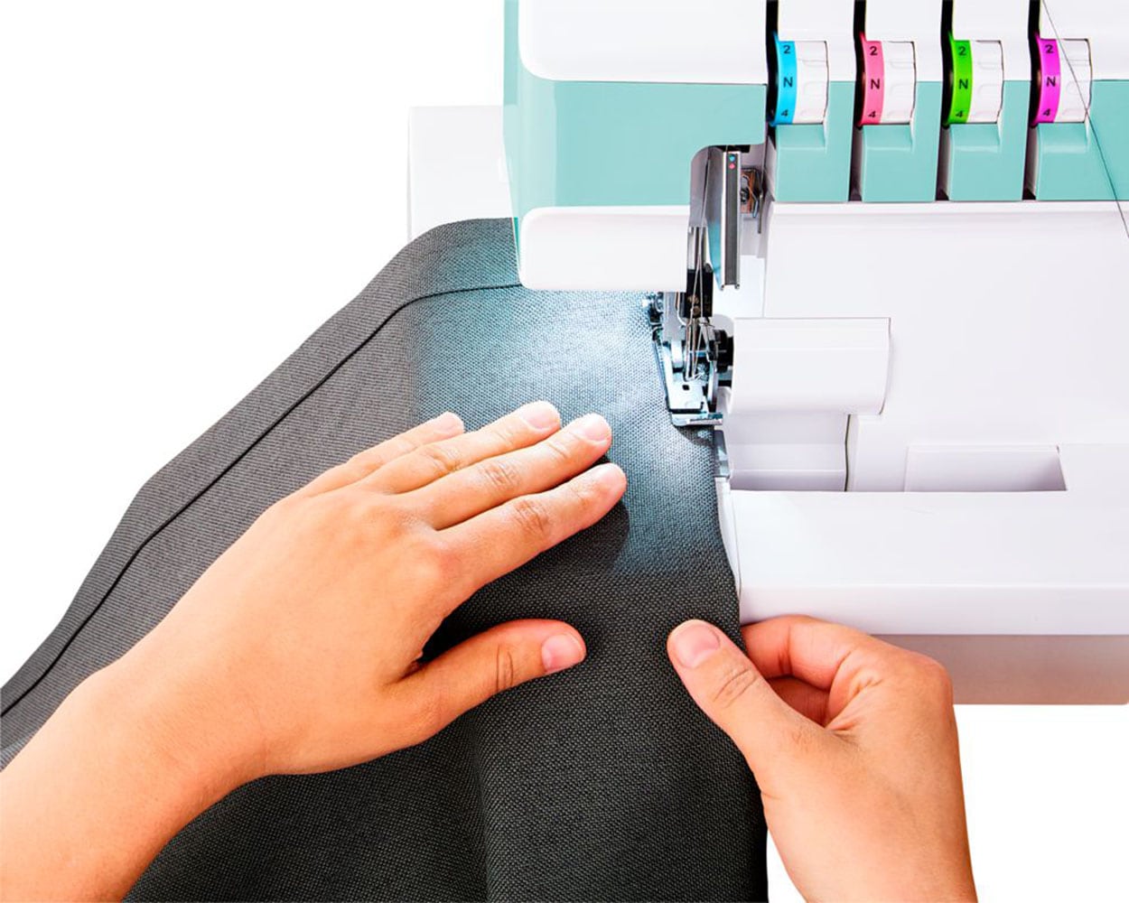 Medion® Overlock-Nähmaschine »MD 19169, Teleskopfadenführung, Zubehör- Fach,«, 4 Fäden gleichzeitig, Nähen mit 2 Nadeln, Einstellbare Fadenspannung