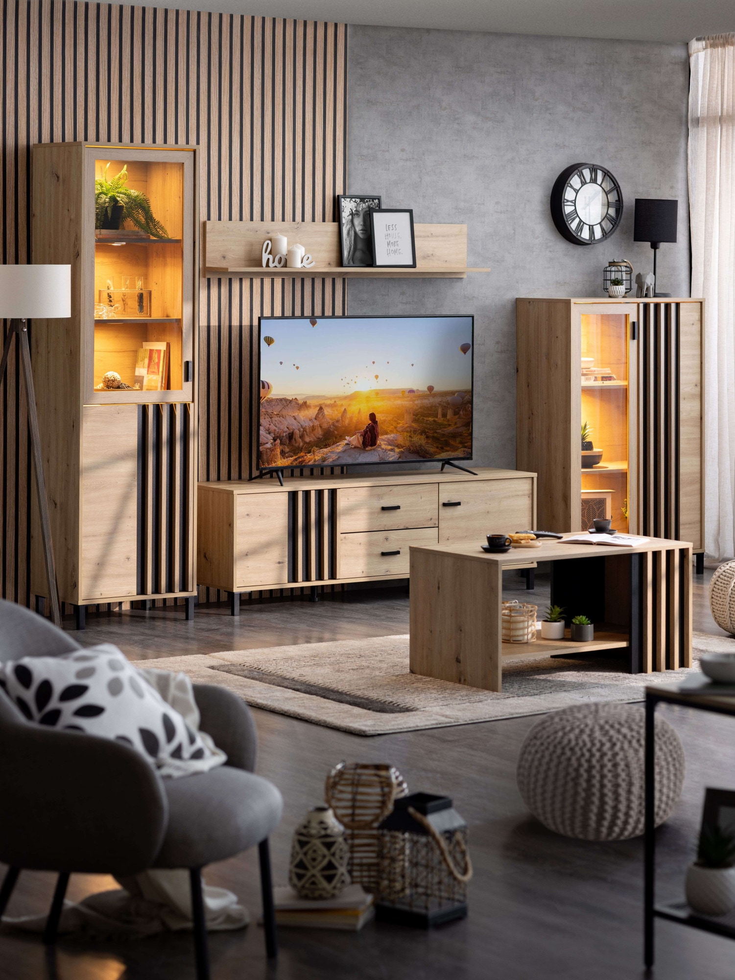 Home affaire Lowboard »LAVAL, TV-Board, TV-Kommode, TV-Schrank, TV-Unterschrank, TV-Möbel« Modernes Lowboard in Artisan-Dekor mit viel Stauraum, Lamellen-Optik
