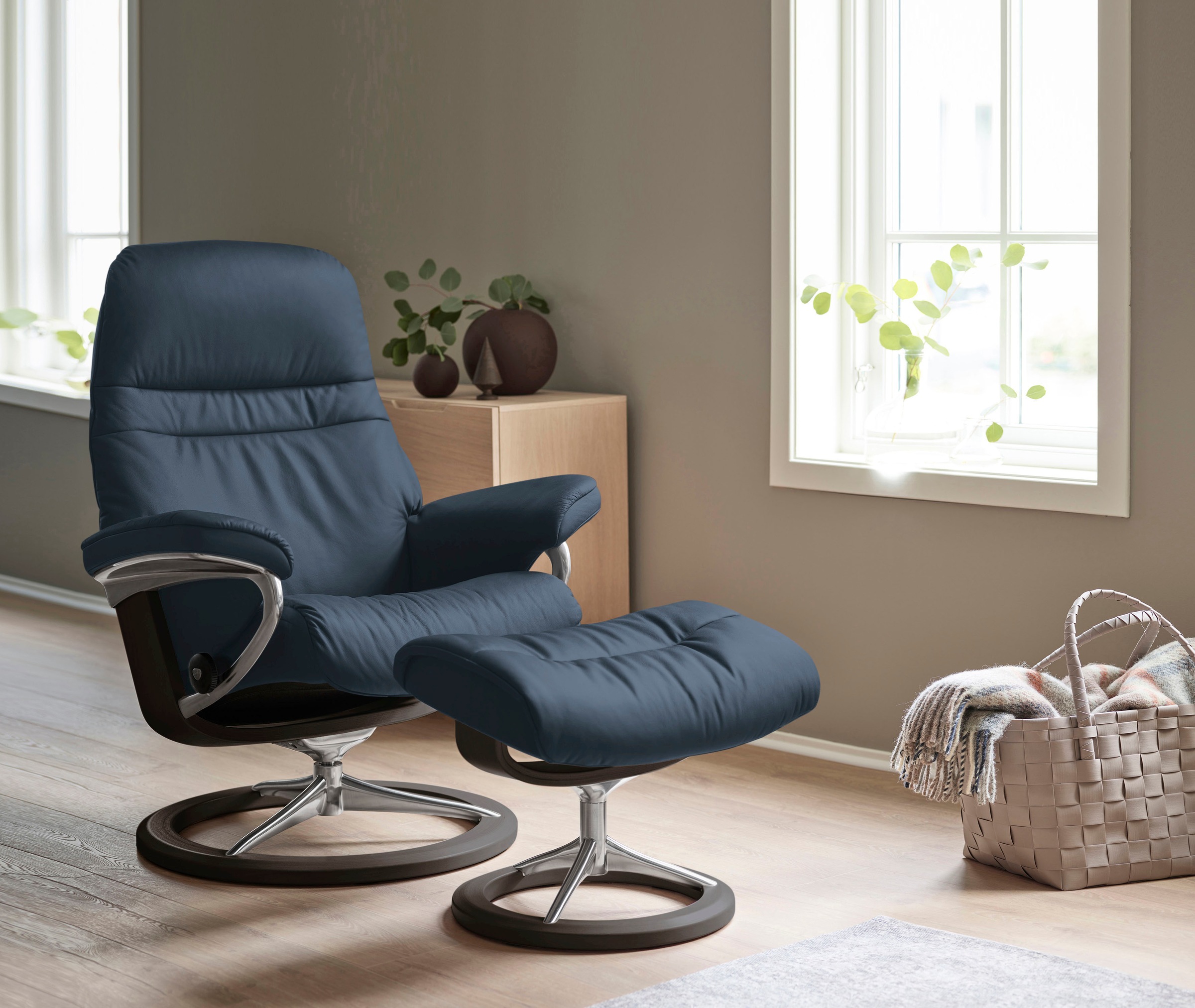Stressless® Relaxsessel »Sunrise«, (Set, Relaxsessel mit Hocker), mit Signature Base, Größe M, Gestell Wenge