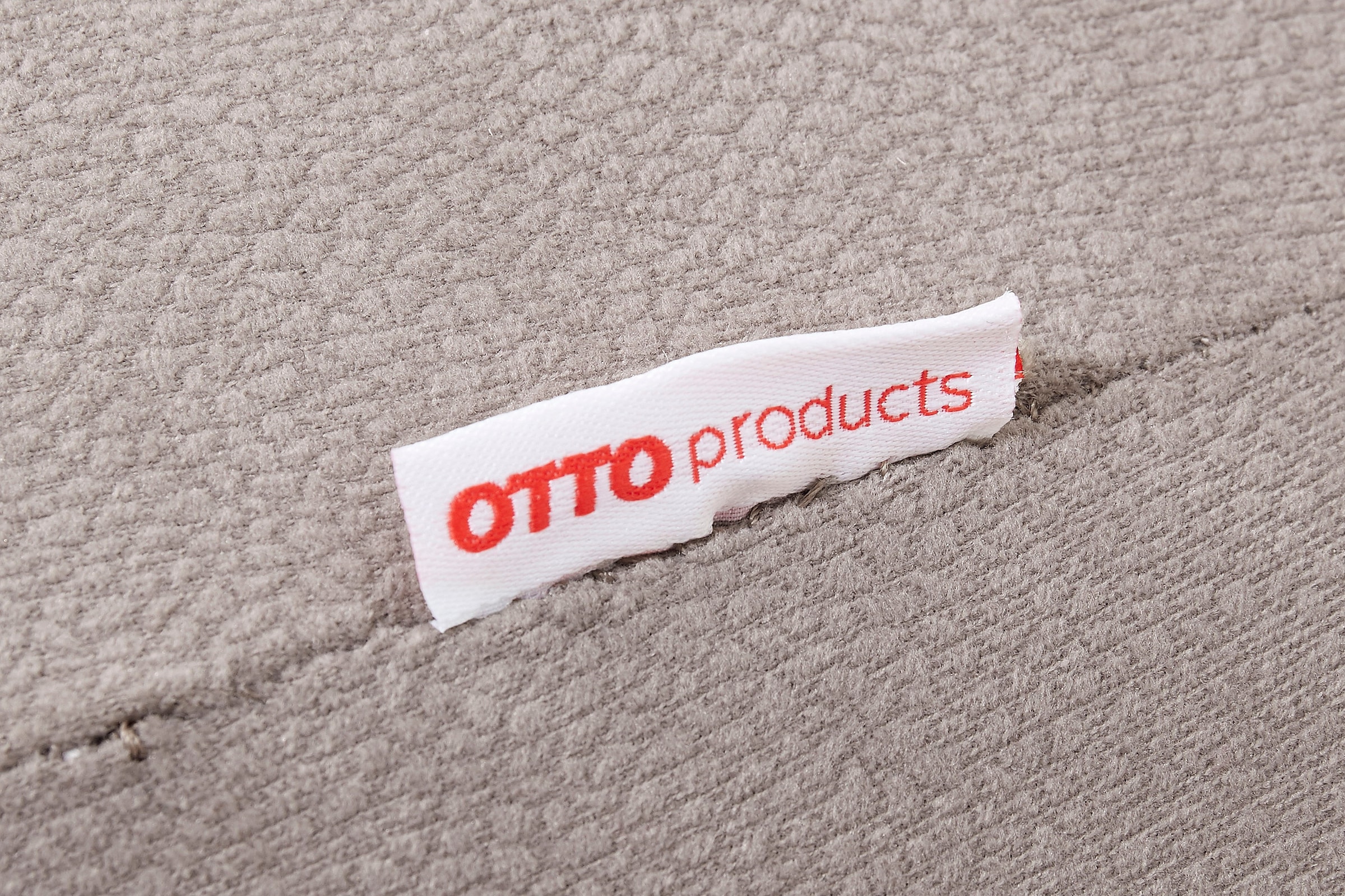 OTTO products Eckbank »Alessja«, Breite langer Schenkel 192 oder 212 cm, Gestell aus Eiche Massivholz