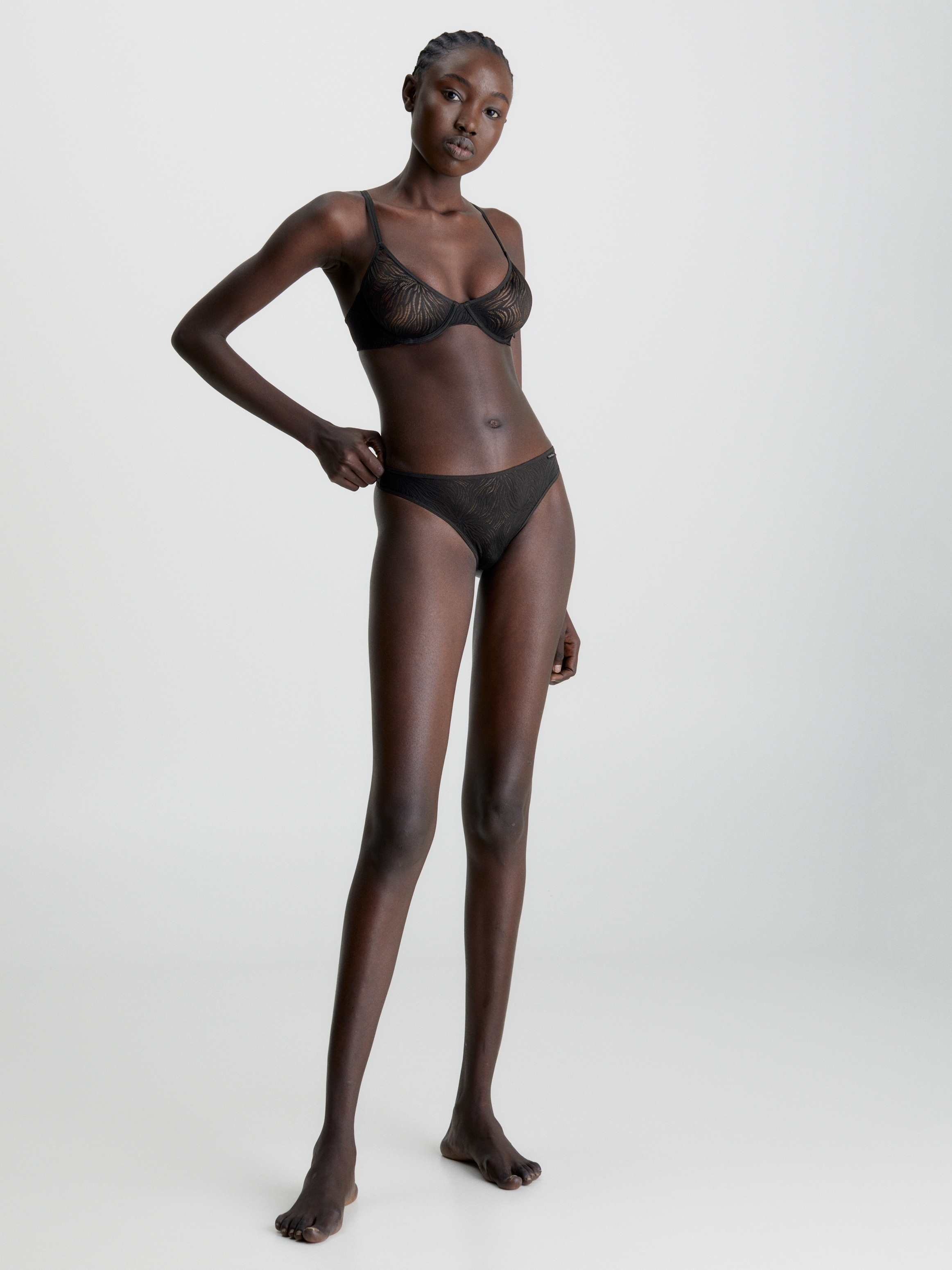 Calvin Klein Underwear T-String »THONG«, aus hochwertiger Spitze
