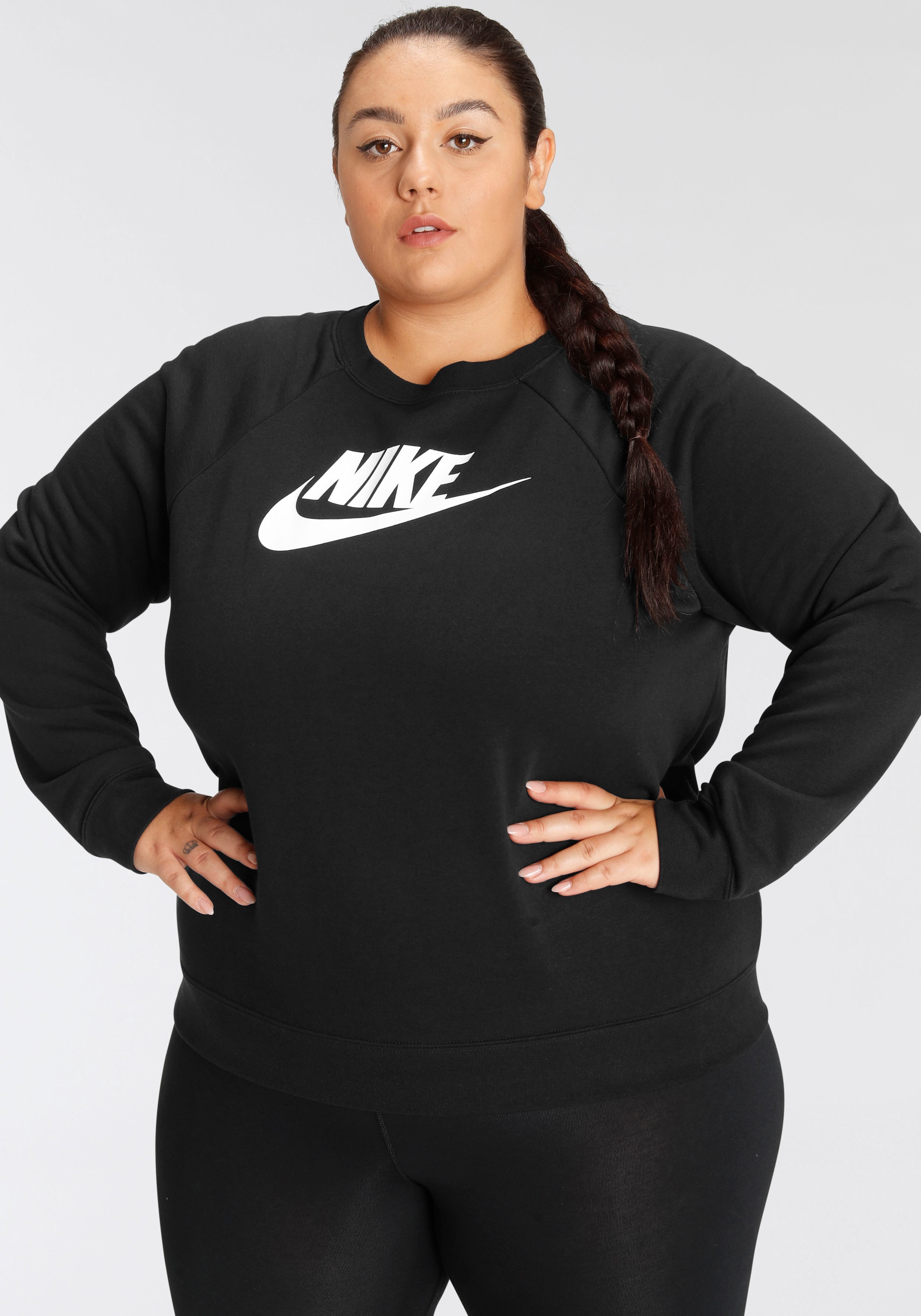 Nike Sportswear Sweatshirt »ESSENTIAL WOMENS FLEECE CREW (PLUS SIZE)«
