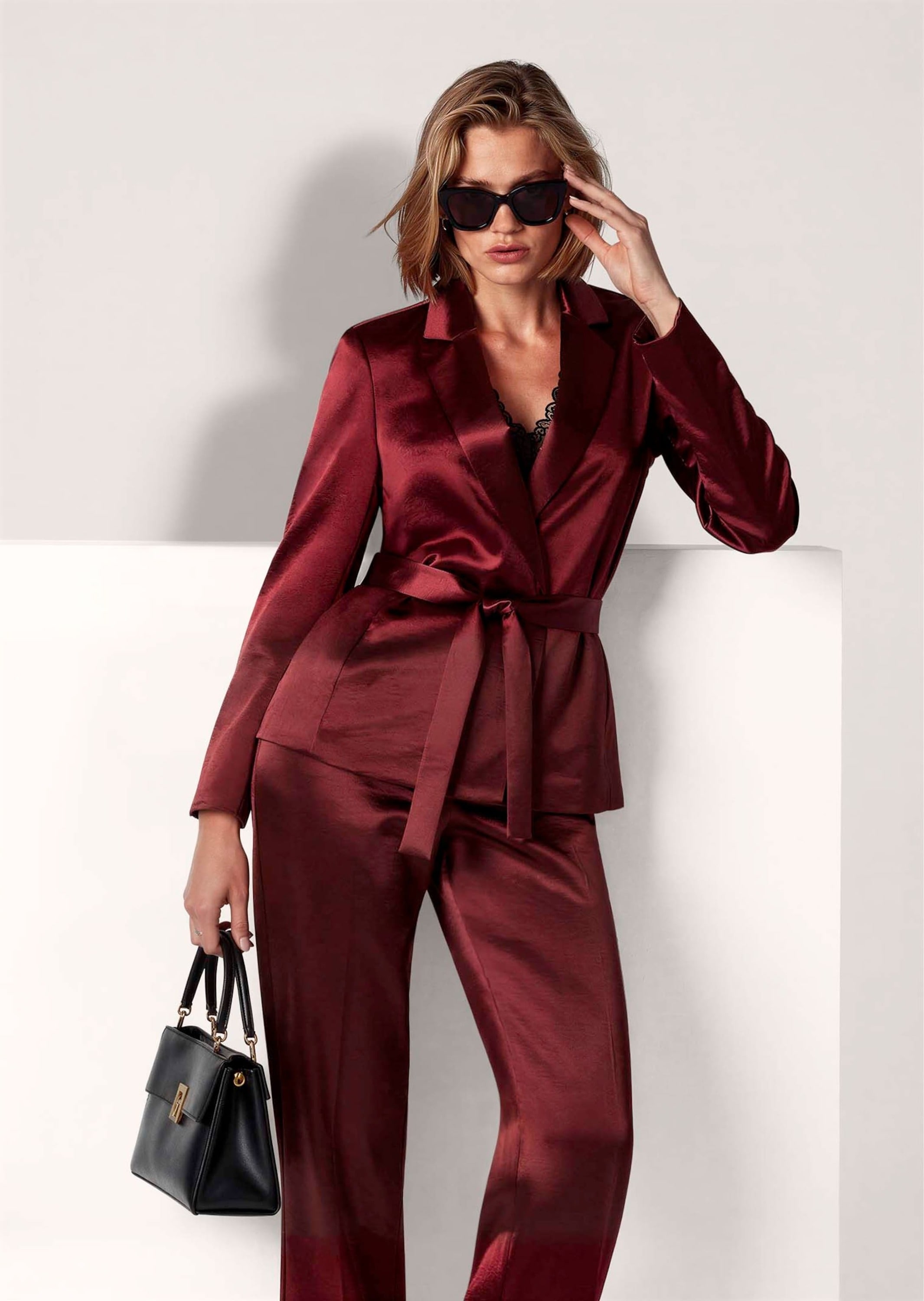 MADELEINE Jackenblazer »Blazer Edler Satinblazer mit Bindeband«