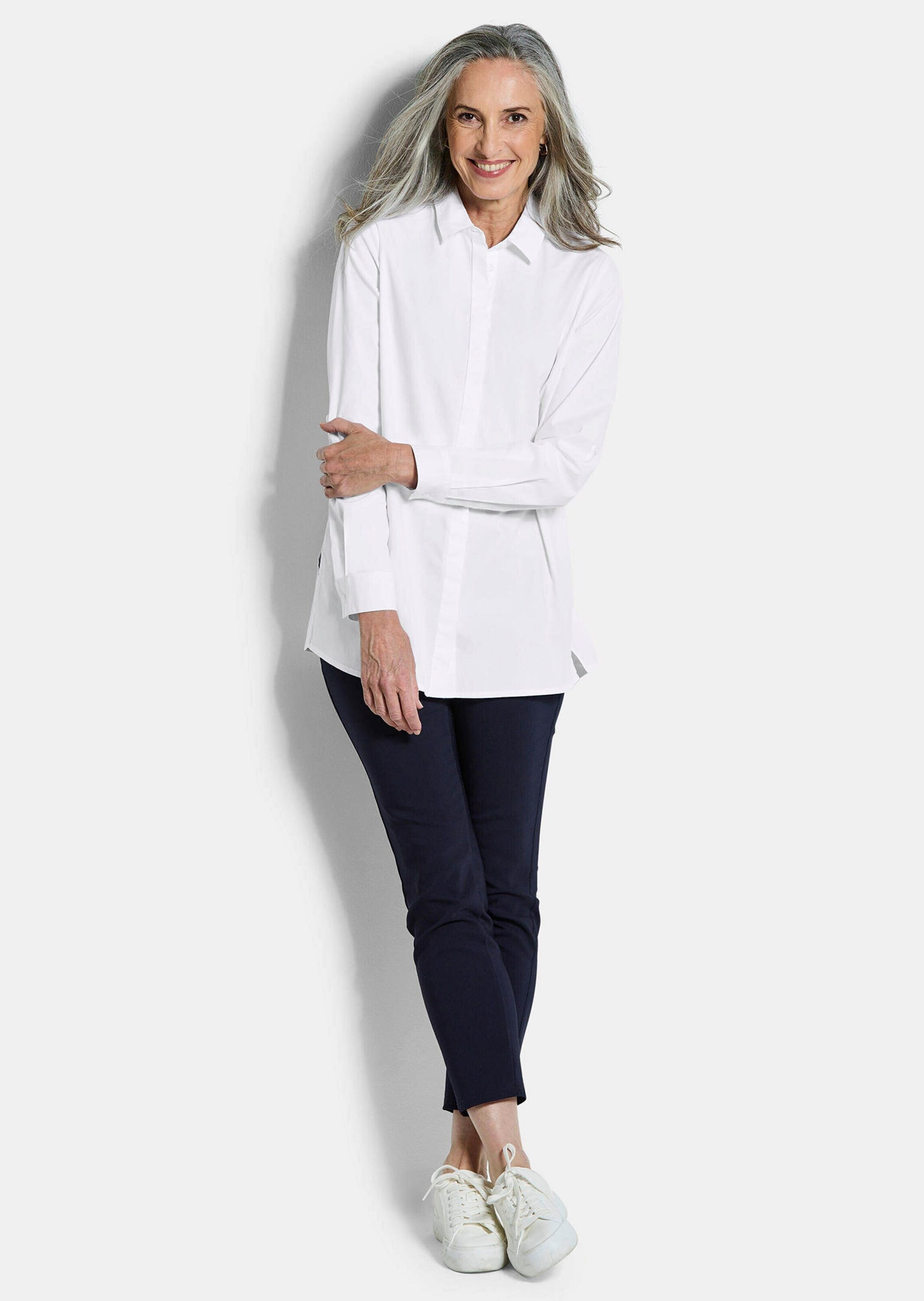 GOLDNER Hemdbluse »Kurzgröße Baumwollbluse mit Hemdkragen« Mit Seitenschlitzen