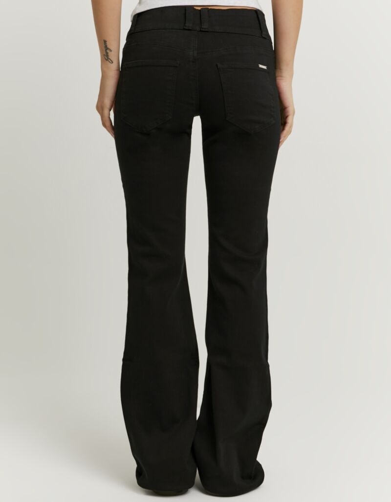 Tally Weijl Bootcut-Jeans »SPACOCYNTHIA« Baumwollmischung, Low Waist, mit doppeltem Knopf am Bund