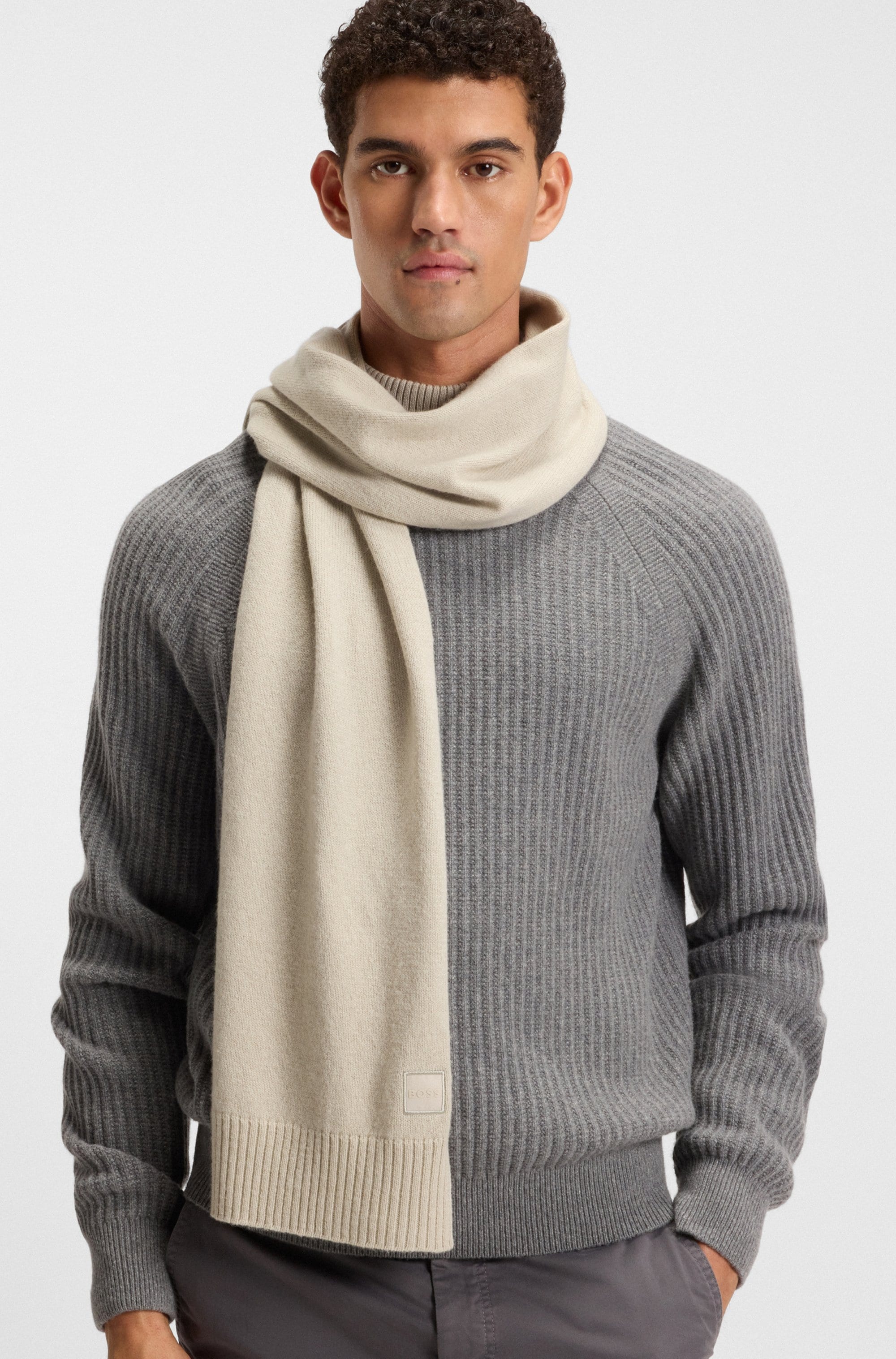 BOSS ORANGE Strickschal »Akaio_R_Scarf«, 50% Wolle Winterschal Wollschal Herbst Premium Mode